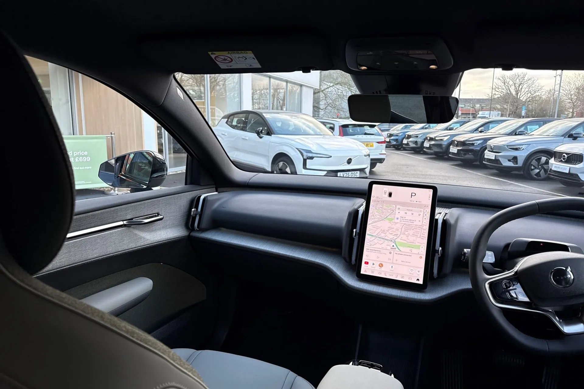 Volvo EX30 thumbnail image number 32