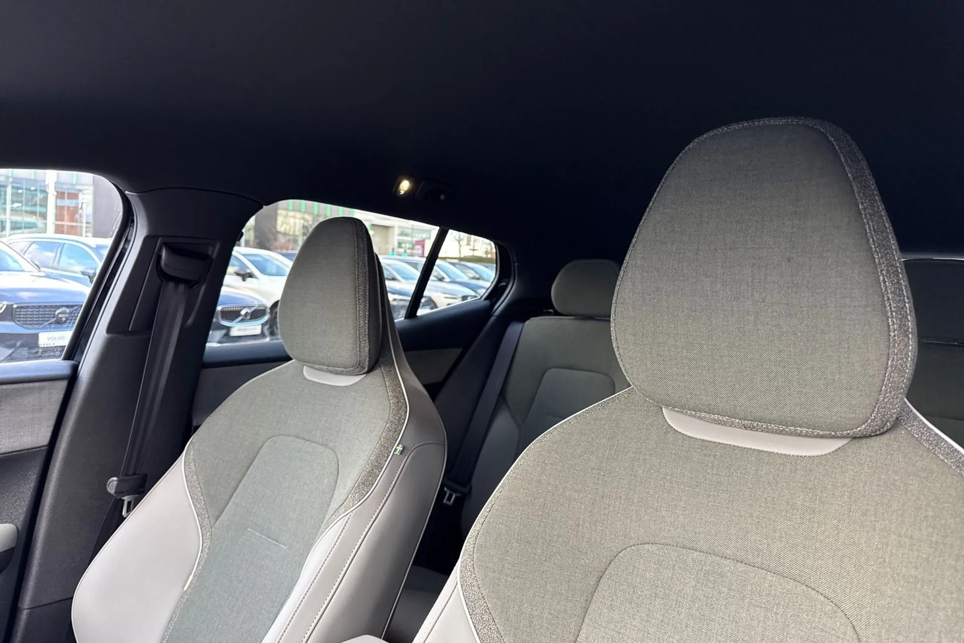 Volvo EX30 thumbnail image number 29