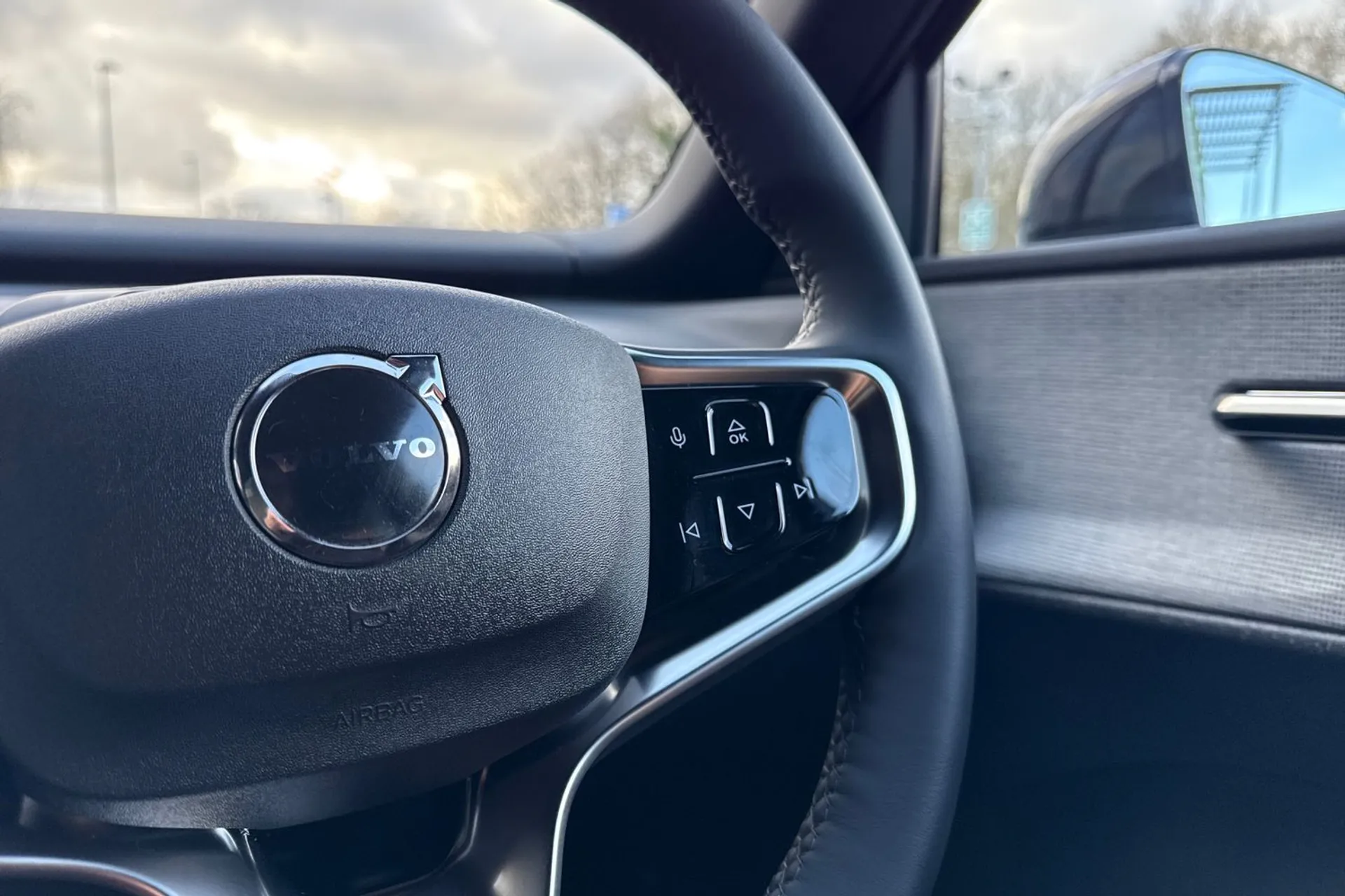 Volvo EX30 thumbnail image number 37