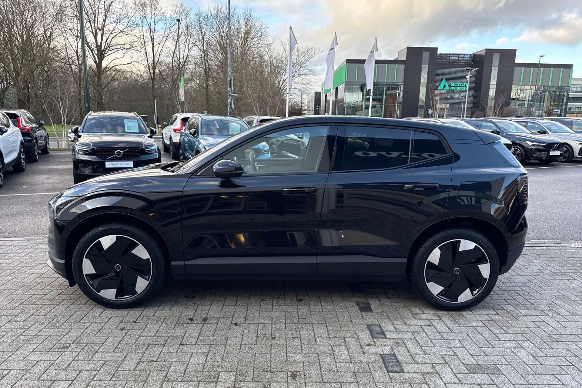 Volvo EX30 thumbnail image number 11