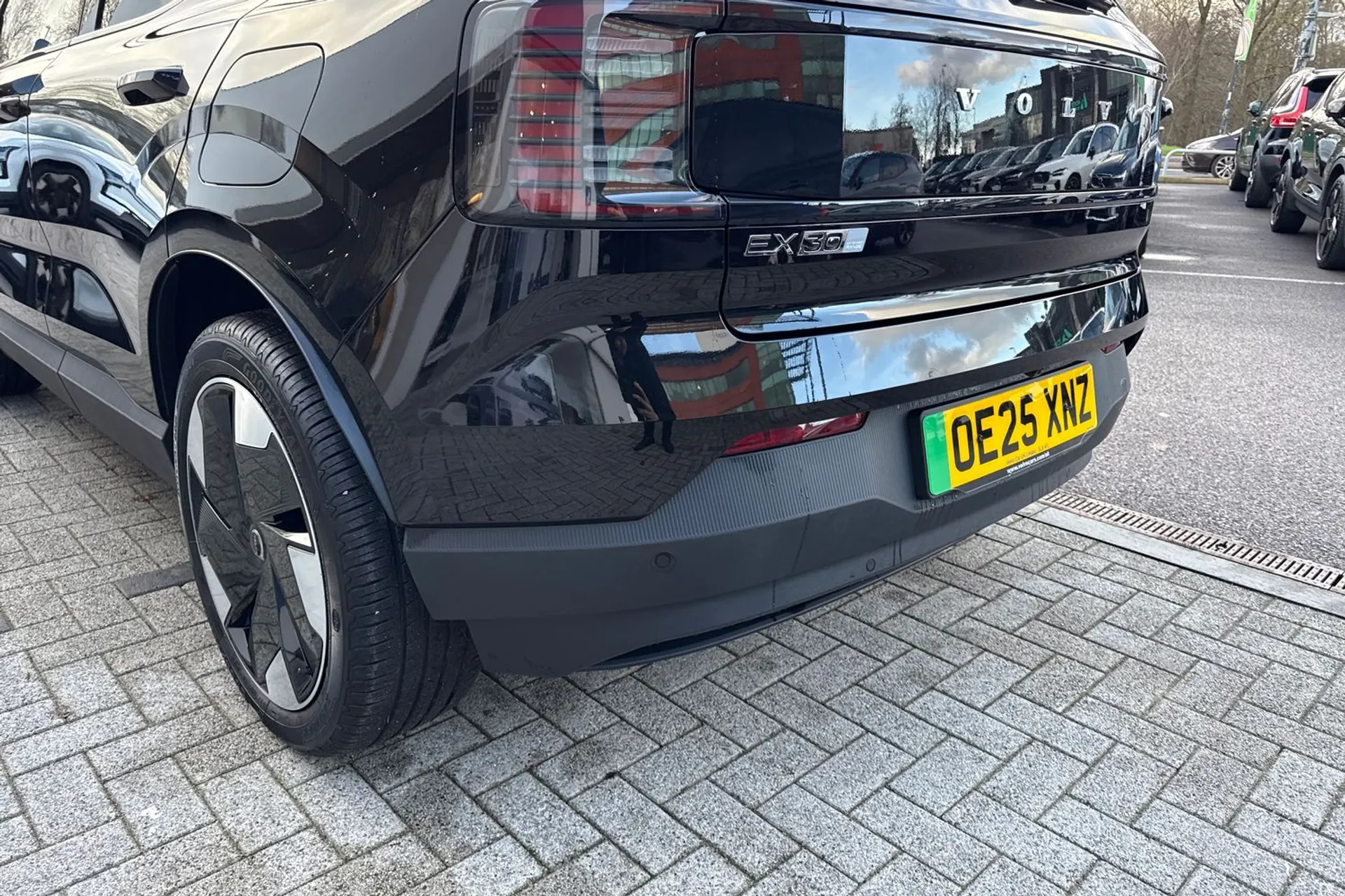 Volvo EX30 thumbnail image number 18