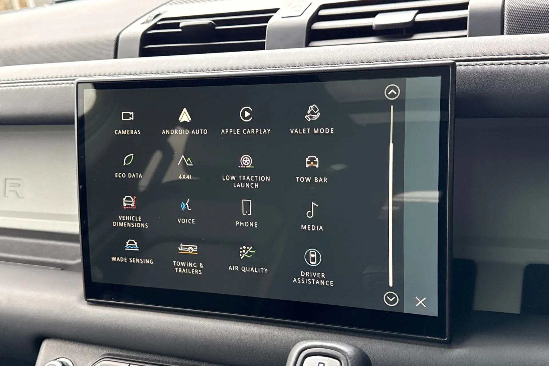 LAND ROVER DEFENDER thumbnail image number 64