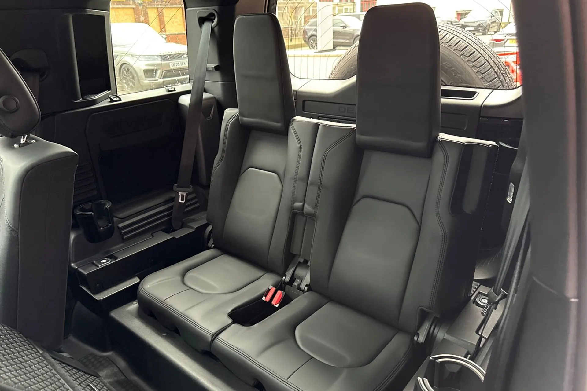 LAND ROVER DEFENDER thumbnail image number 45