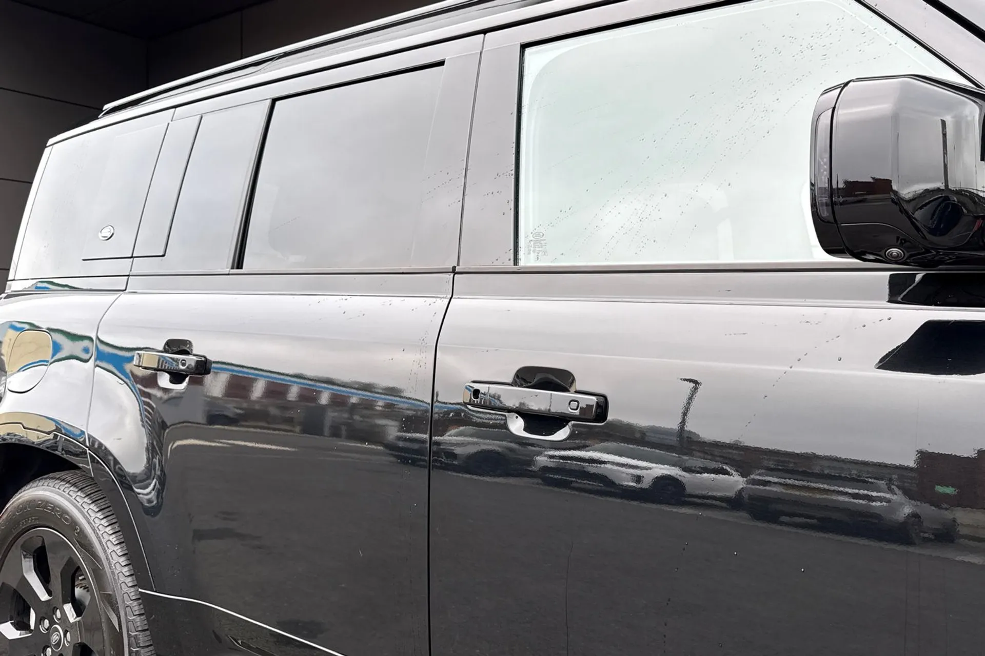 LAND ROVER DEFENDER thumbnail image number 29