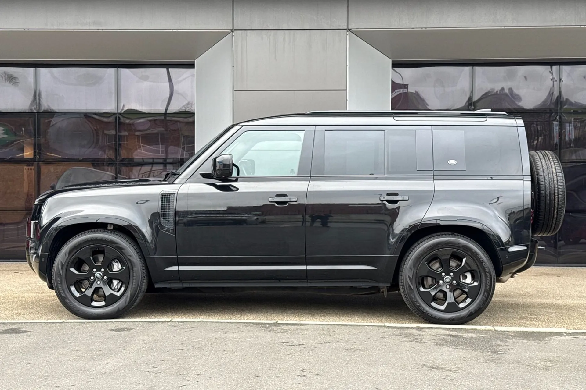 LAND ROVER DEFENDER thumbnail image number 11