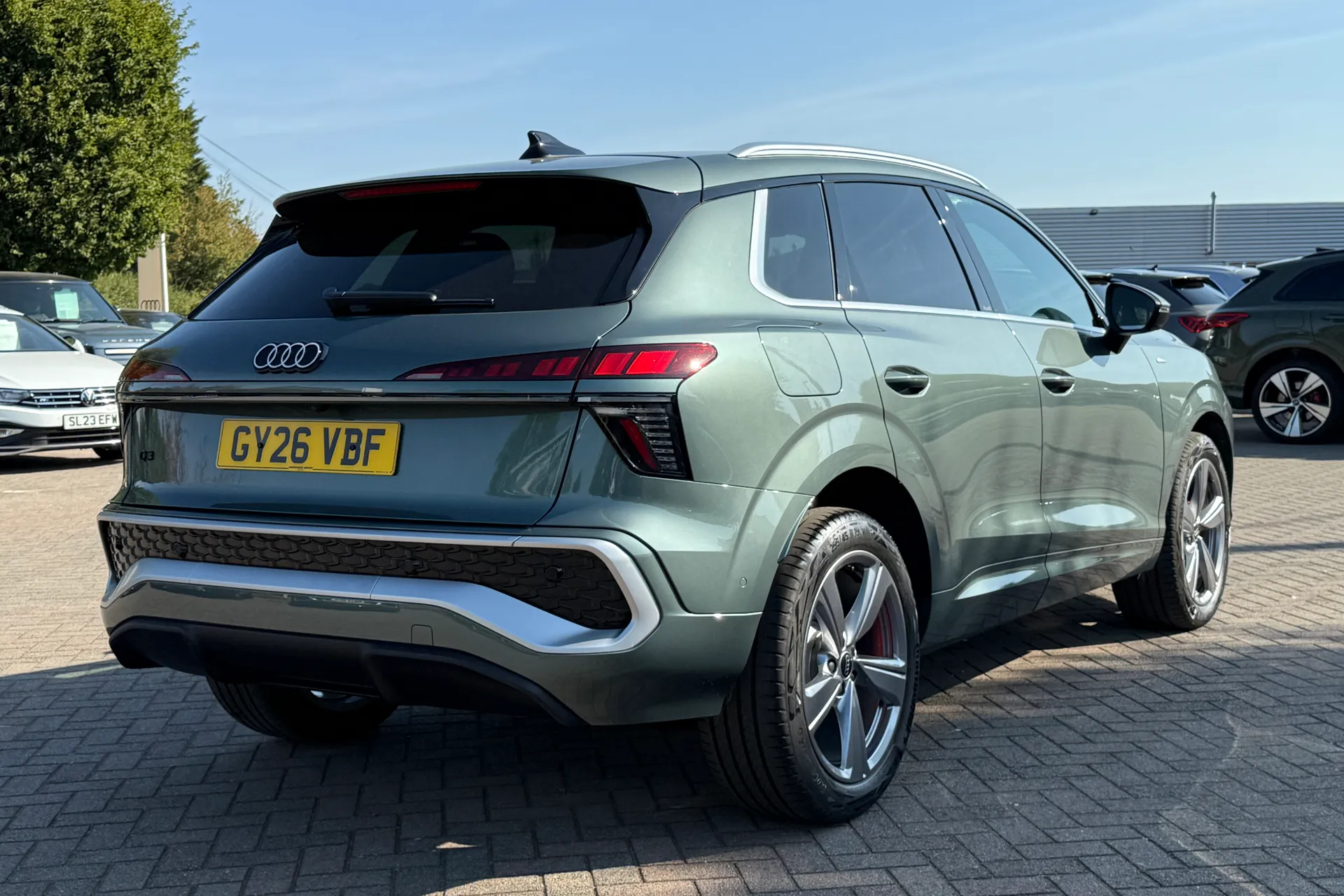 Audi Q3 thumbnail image number 38