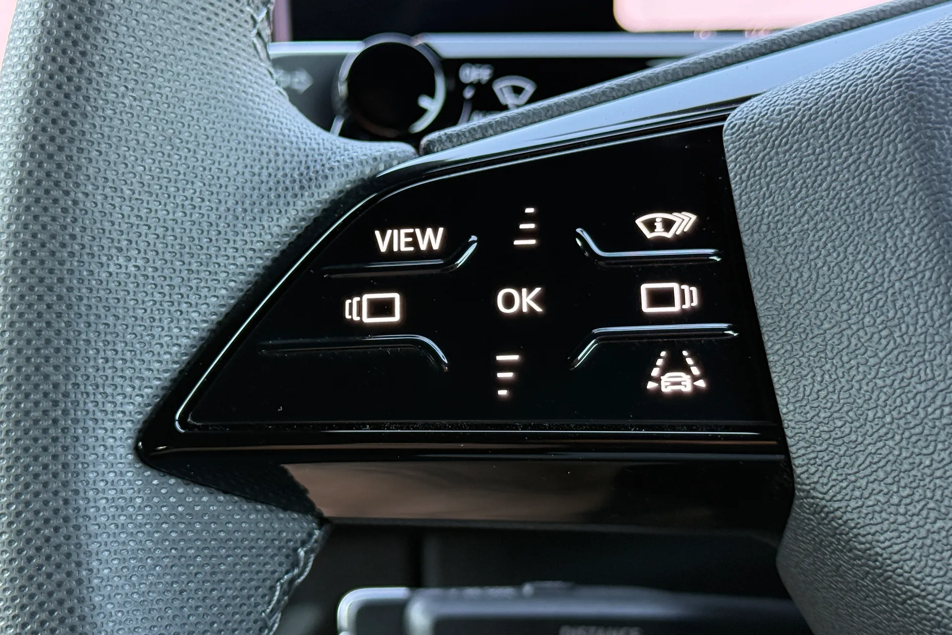 Audi Q3 thumbnail image number 27