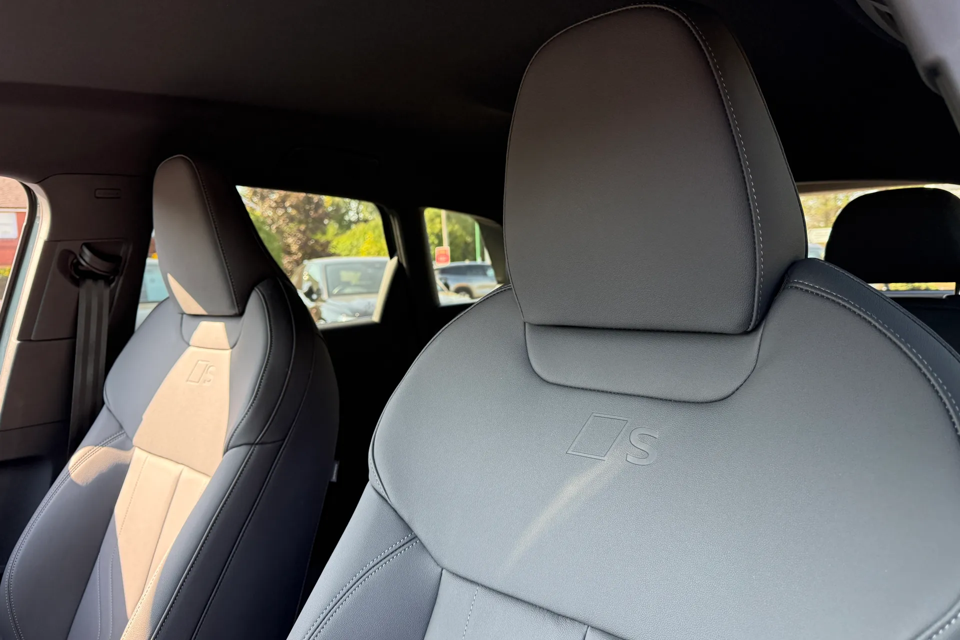 Audi Q3 thumbnail image number 37