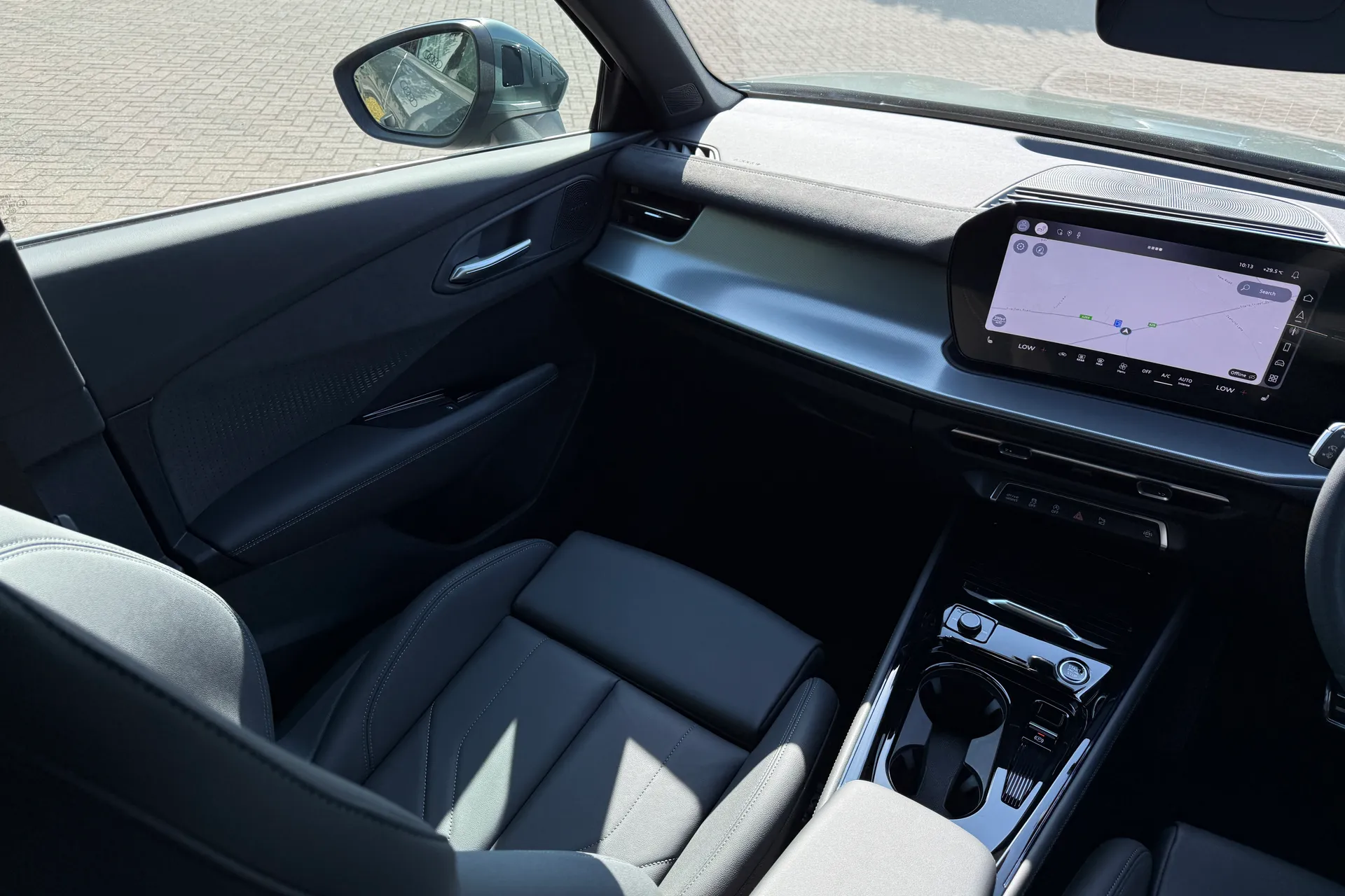 Audi Q3 thumbnail image number 46