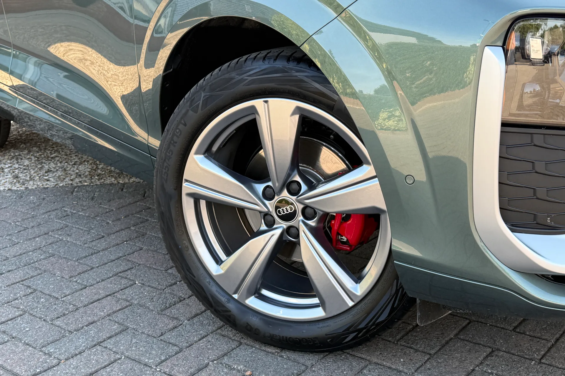Audi Q3 thumbnail image number 7