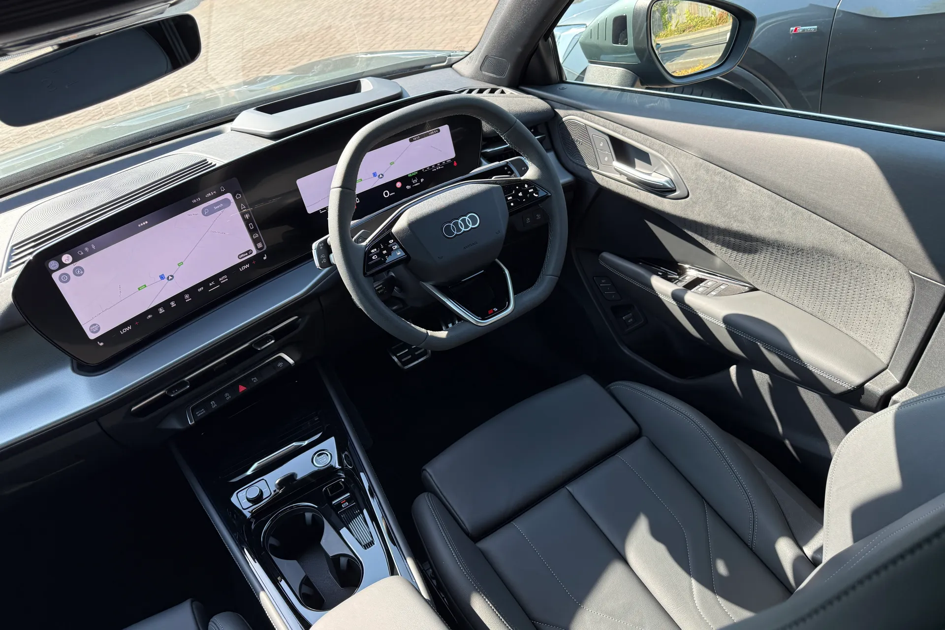 Audi Q3 thumbnail image number 48