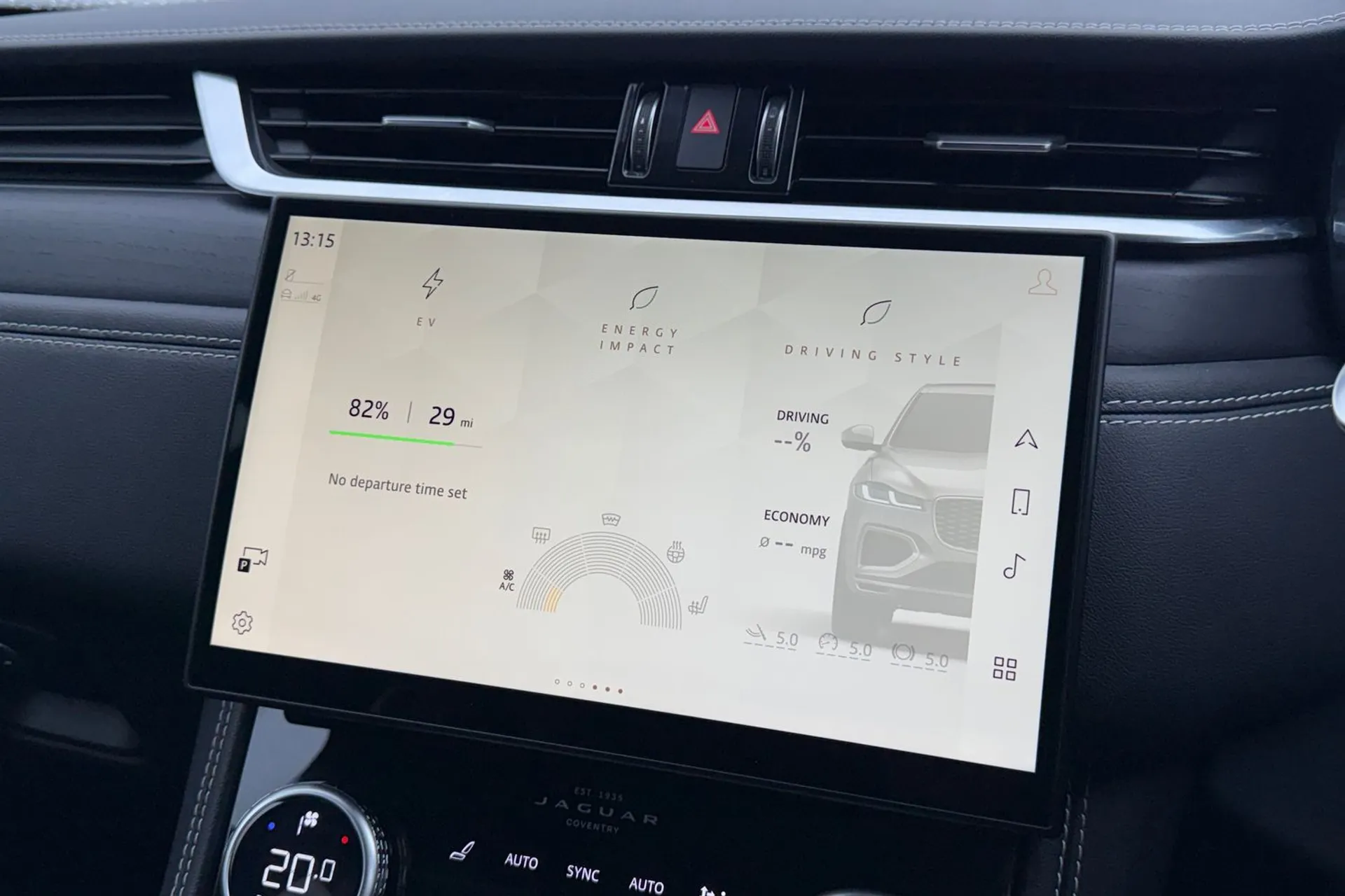 Jaguar F-PACE thumbnail image number 61