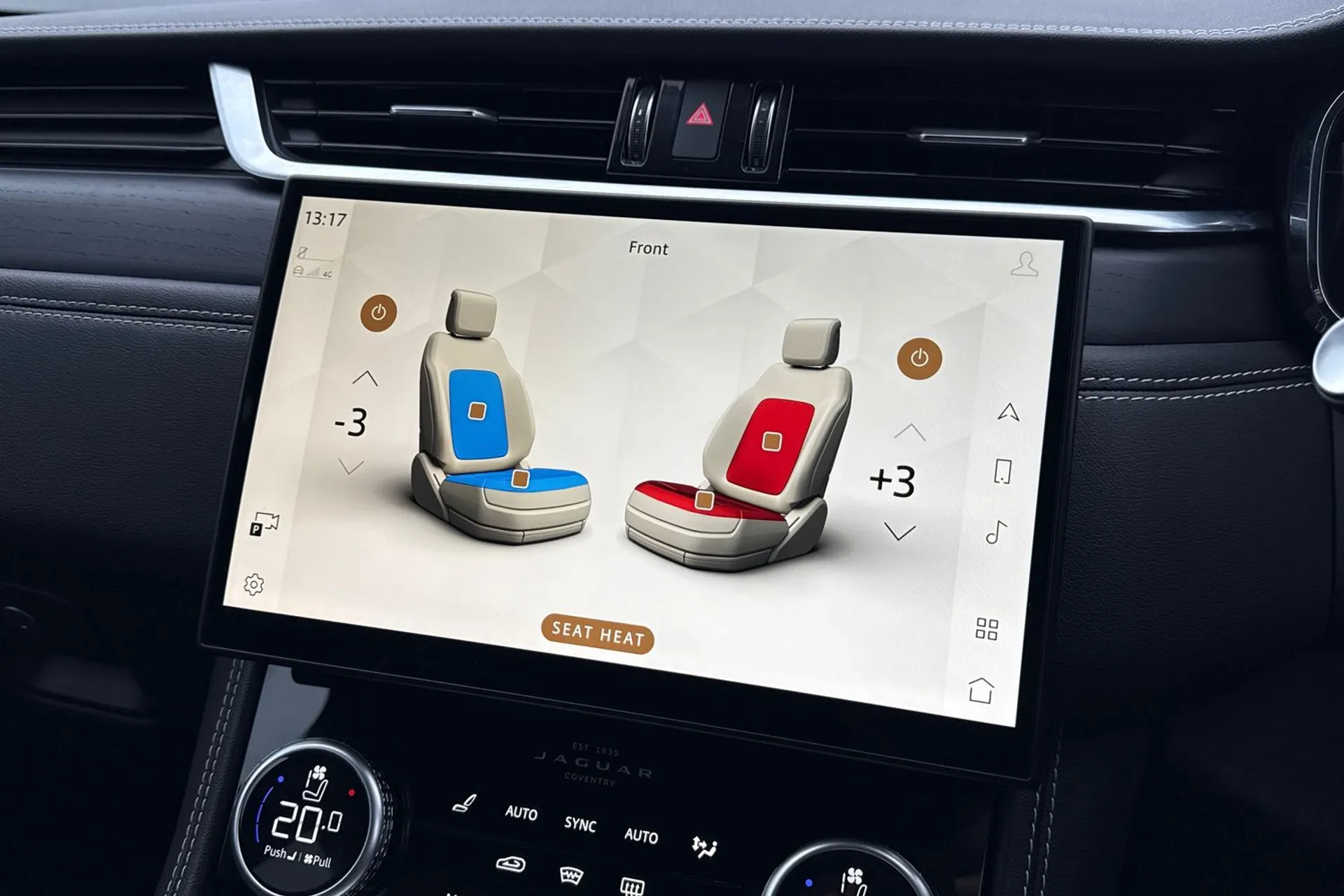 Jaguar F-PACE thumbnail image number 23