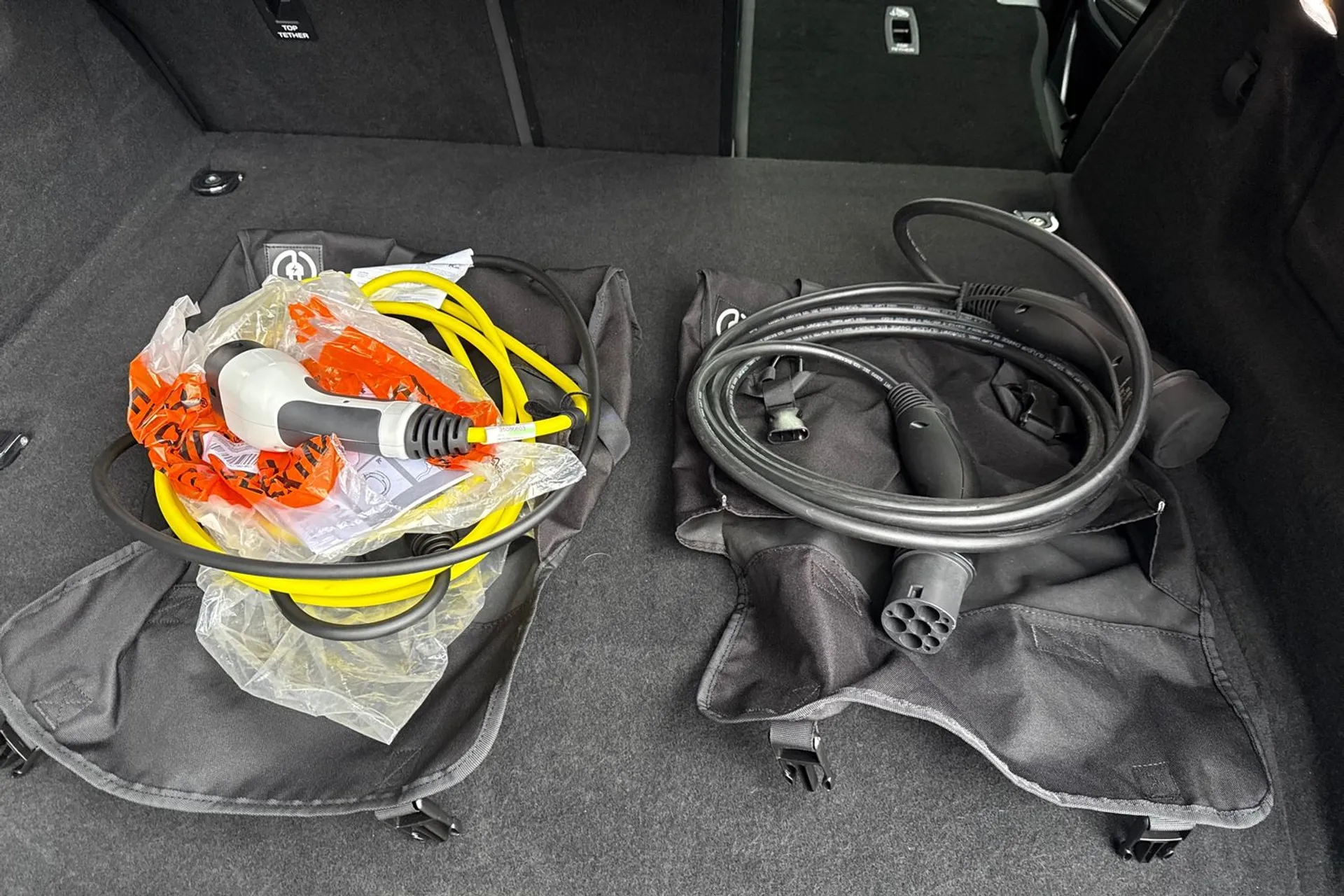 Jaguar F-PACE thumbnail image number 13