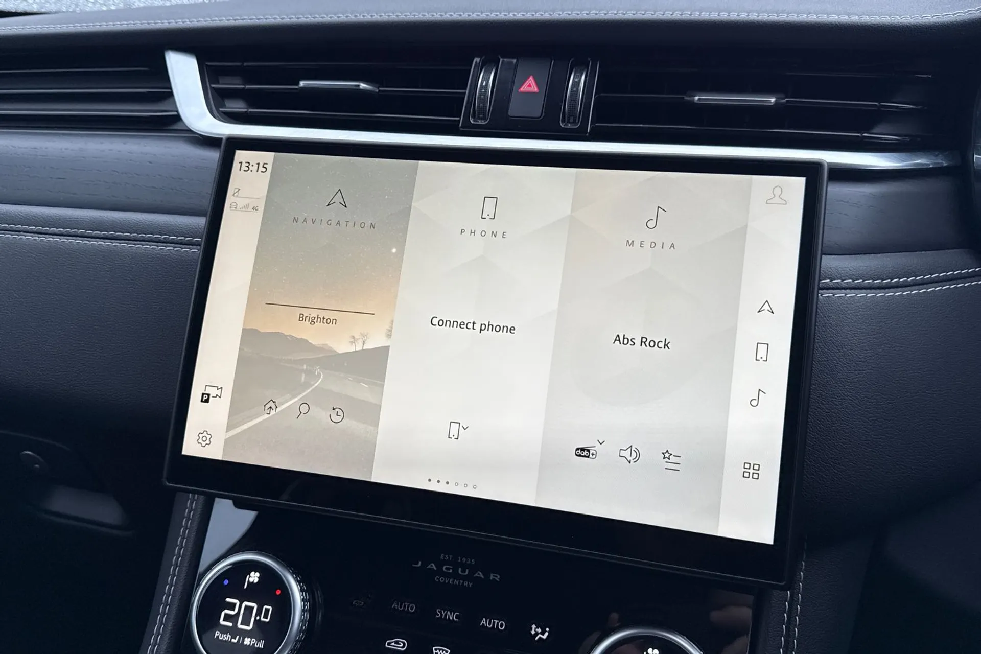 Jaguar F-PACE thumbnail image number 60