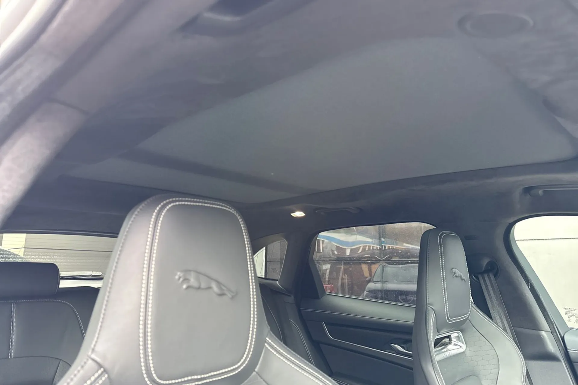 Jaguar F-PACE thumbnail image number 8