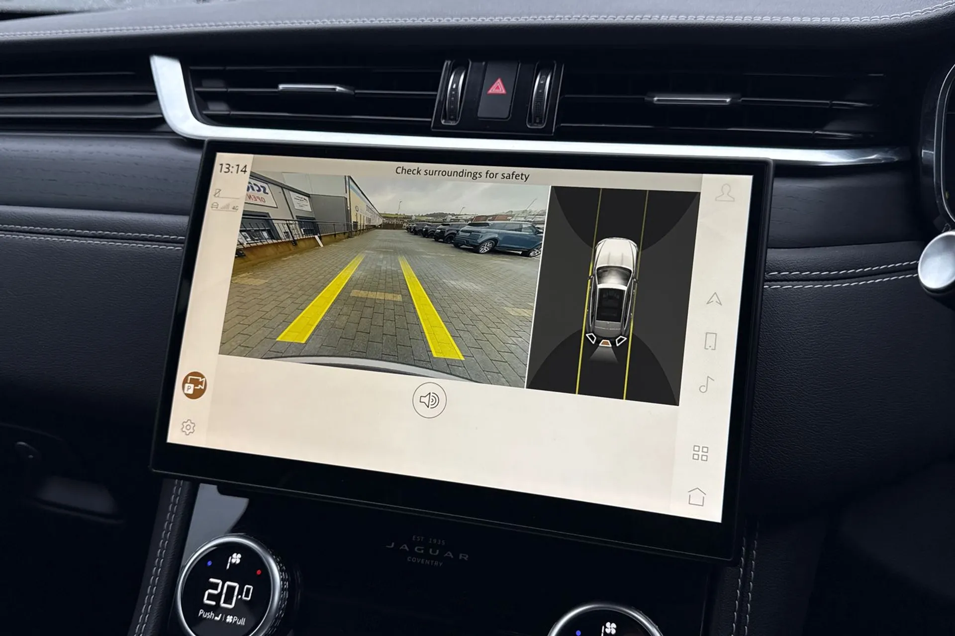 Jaguar F-PACE thumbnail image number 5