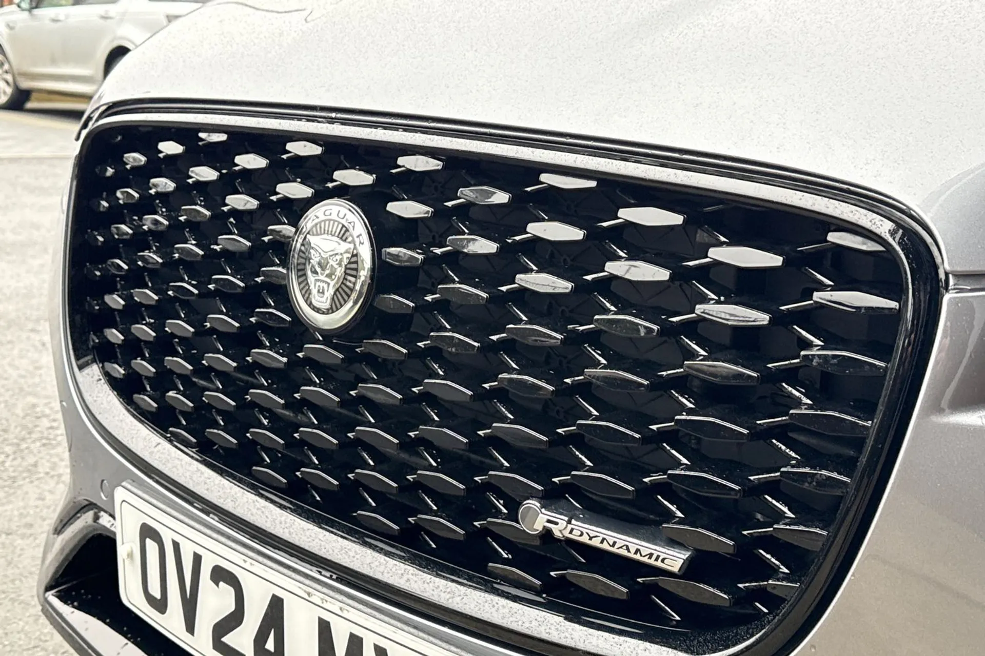 Jaguar F-PACE thumbnail image number 26