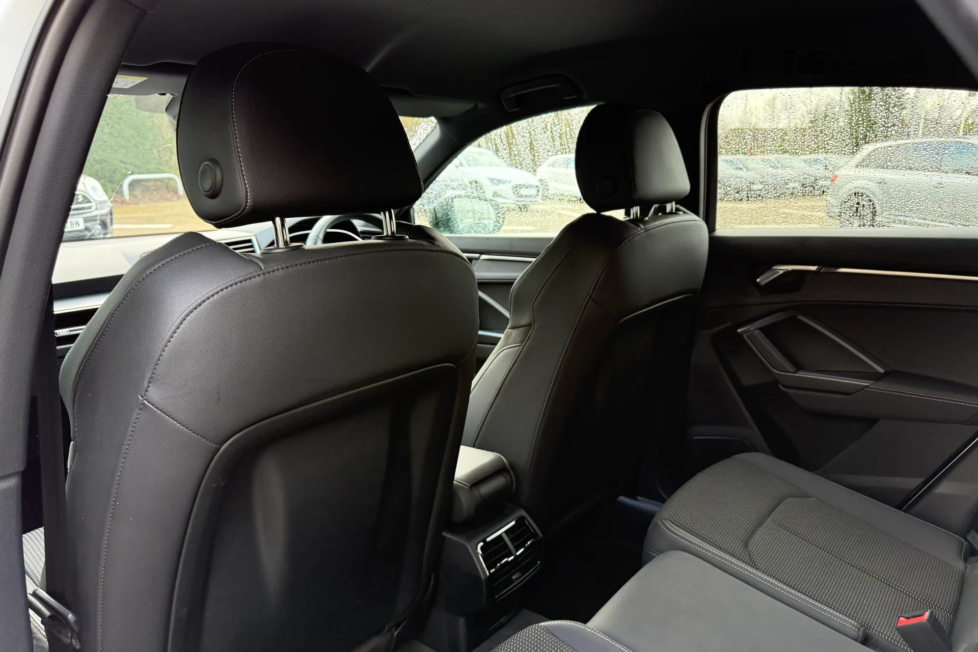 Audi Q3 thumbnail image number 43