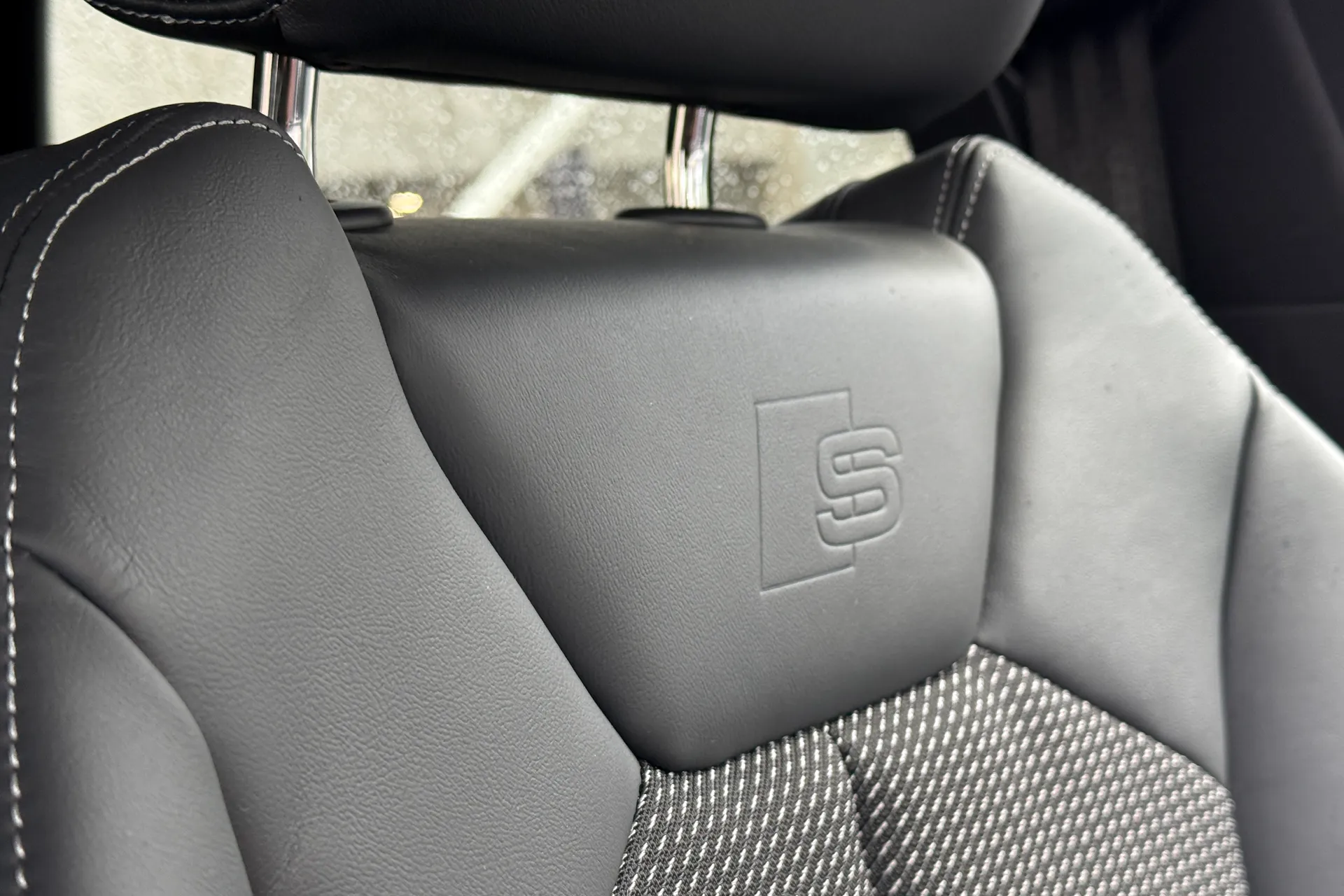 Audi Q3 thumbnail image number 19