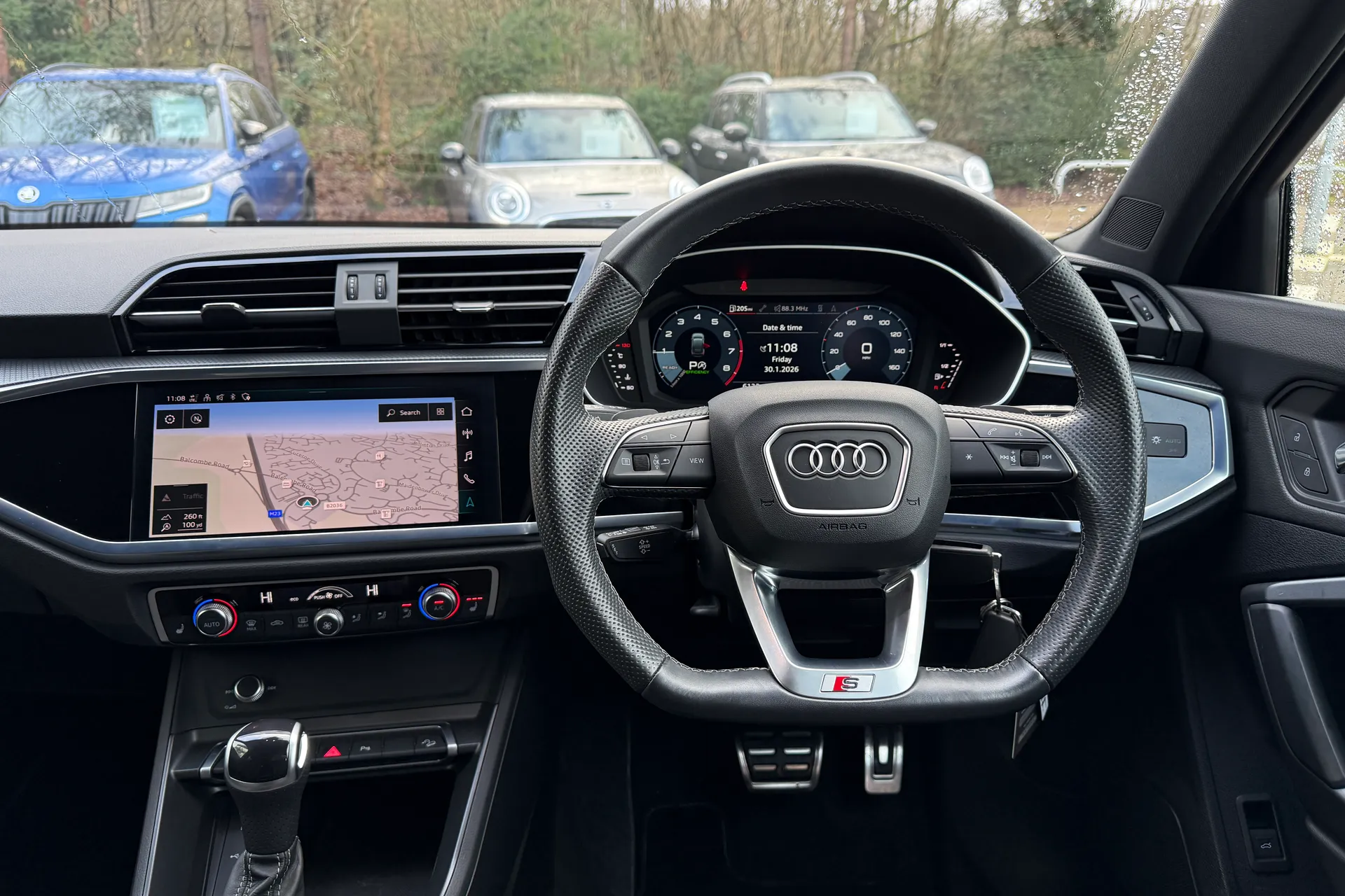 Audi Q3 thumbnail image number 33