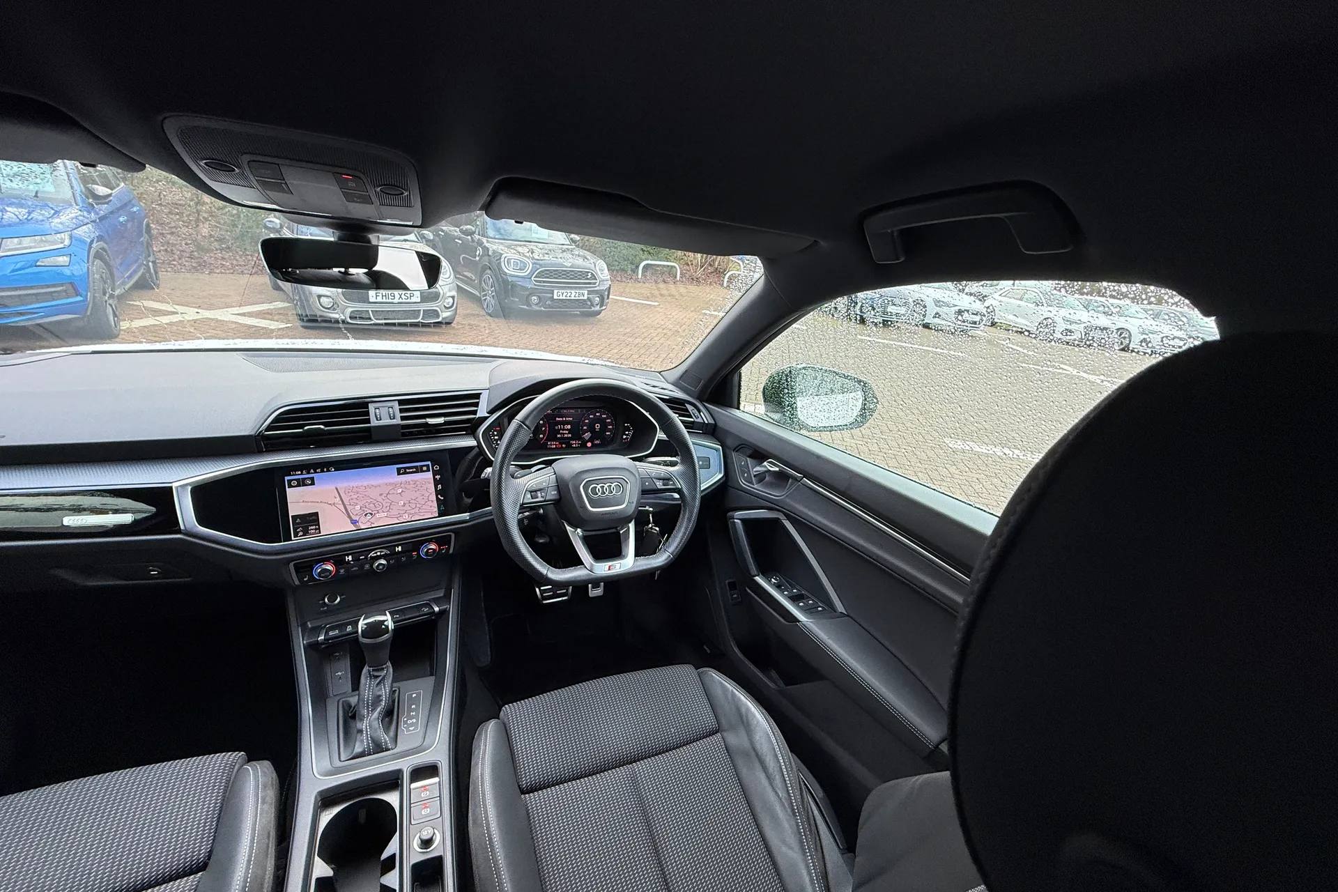 Audi Q3 thumbnail image number 31