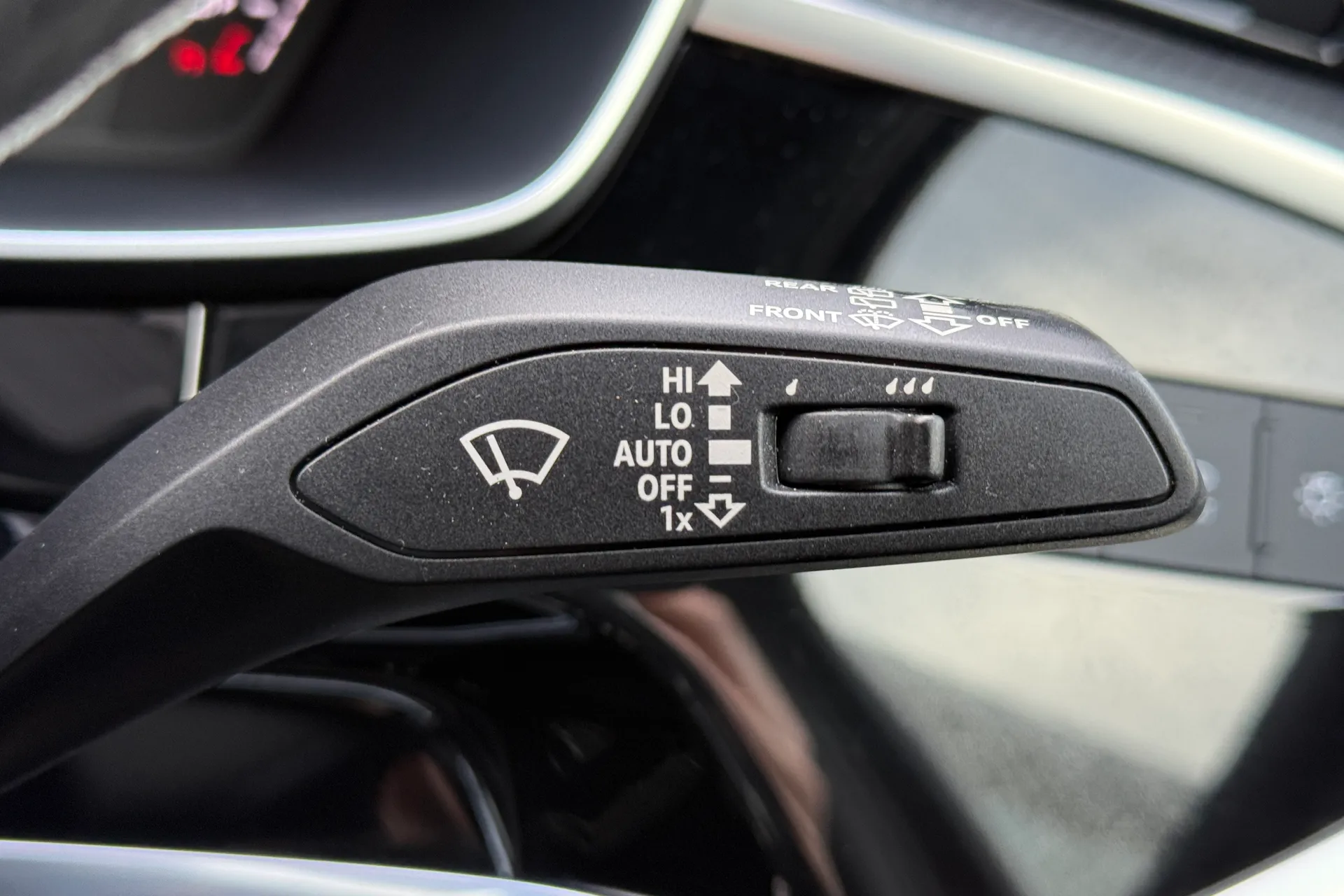 Audi Q3 thumbnail image number 13