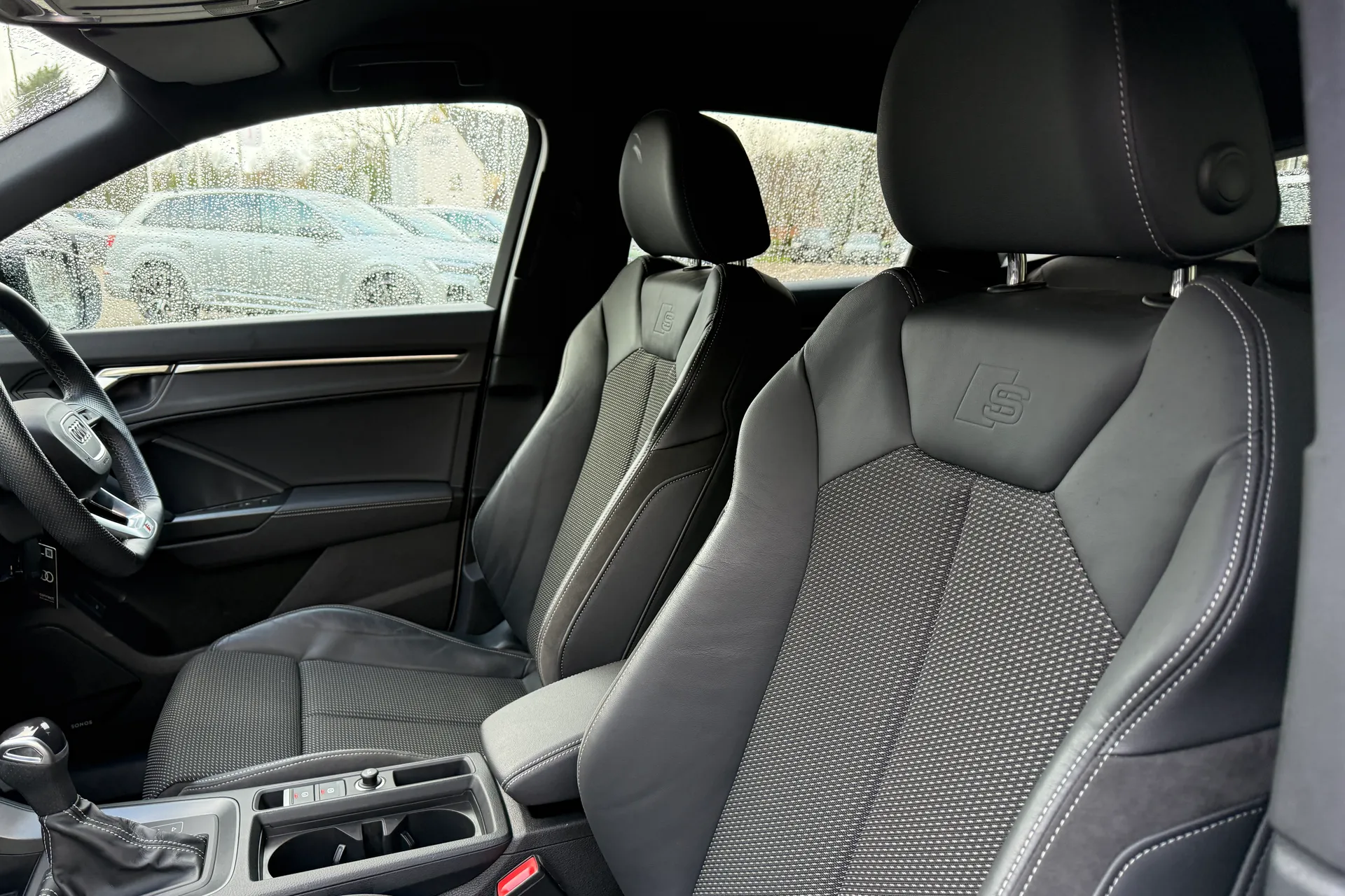 Audi Q3 thumbnail image number 48