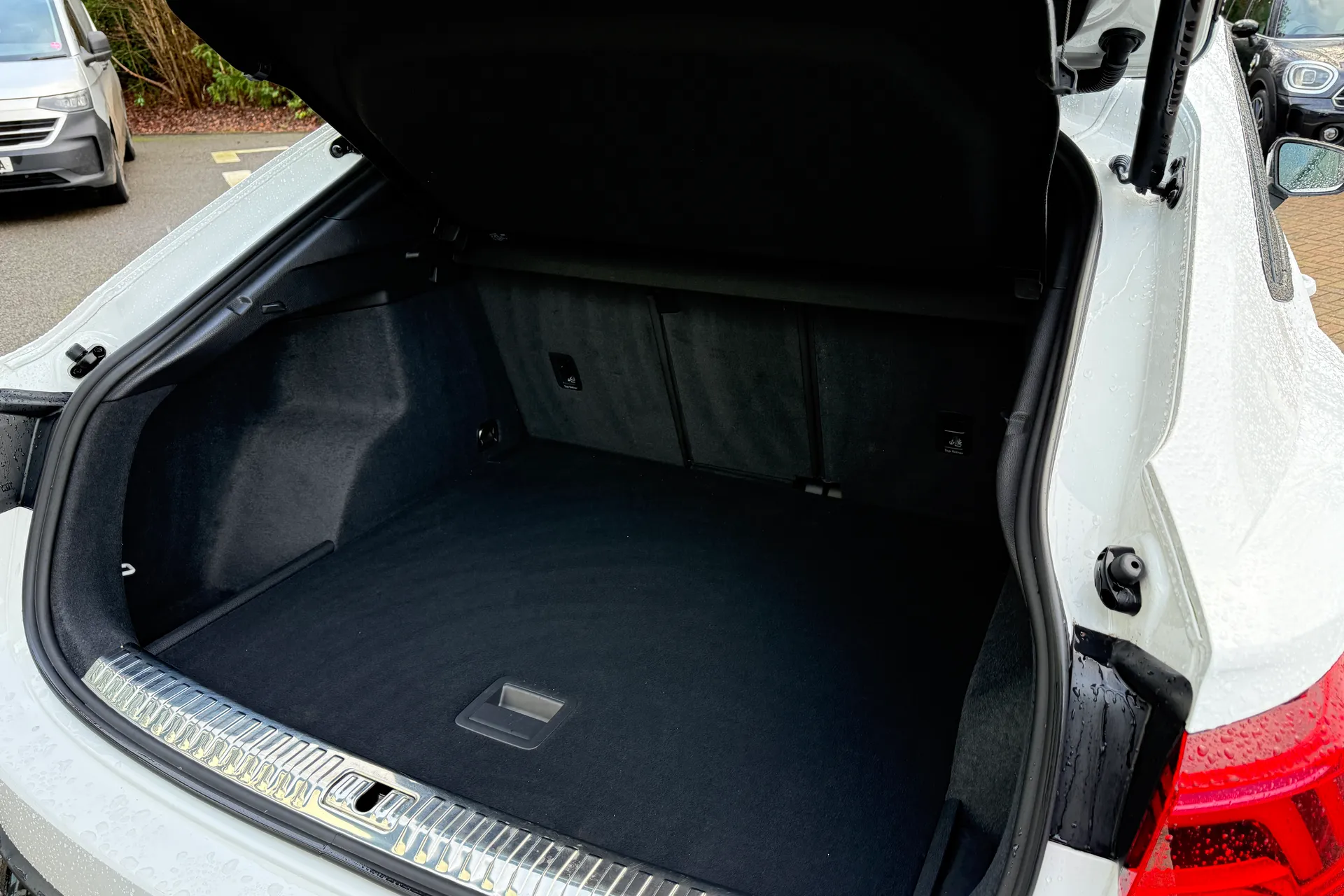 Audi Q3 thumbnail image number 39