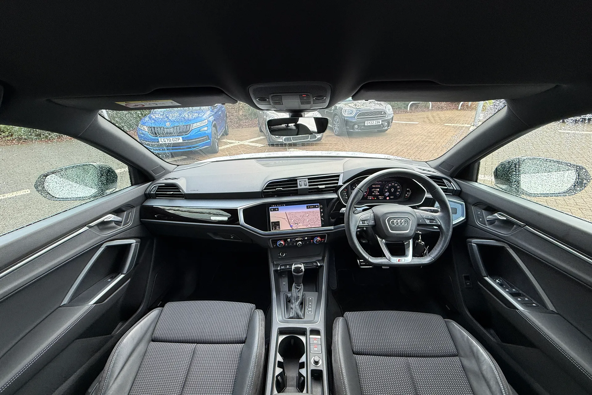 Audi Q3 thumbnail image number 5