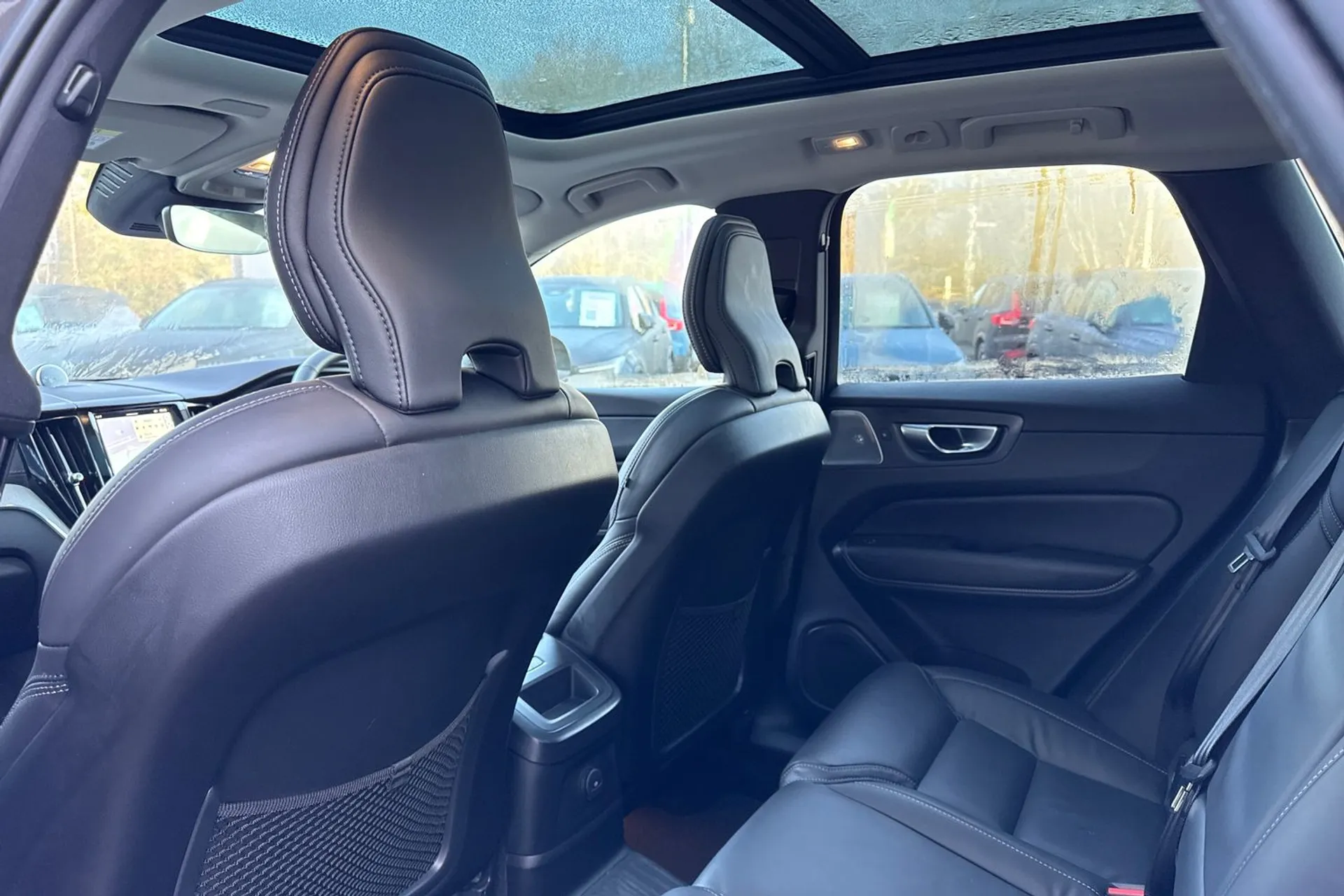 Volvo XC60 thumbnail image number 31