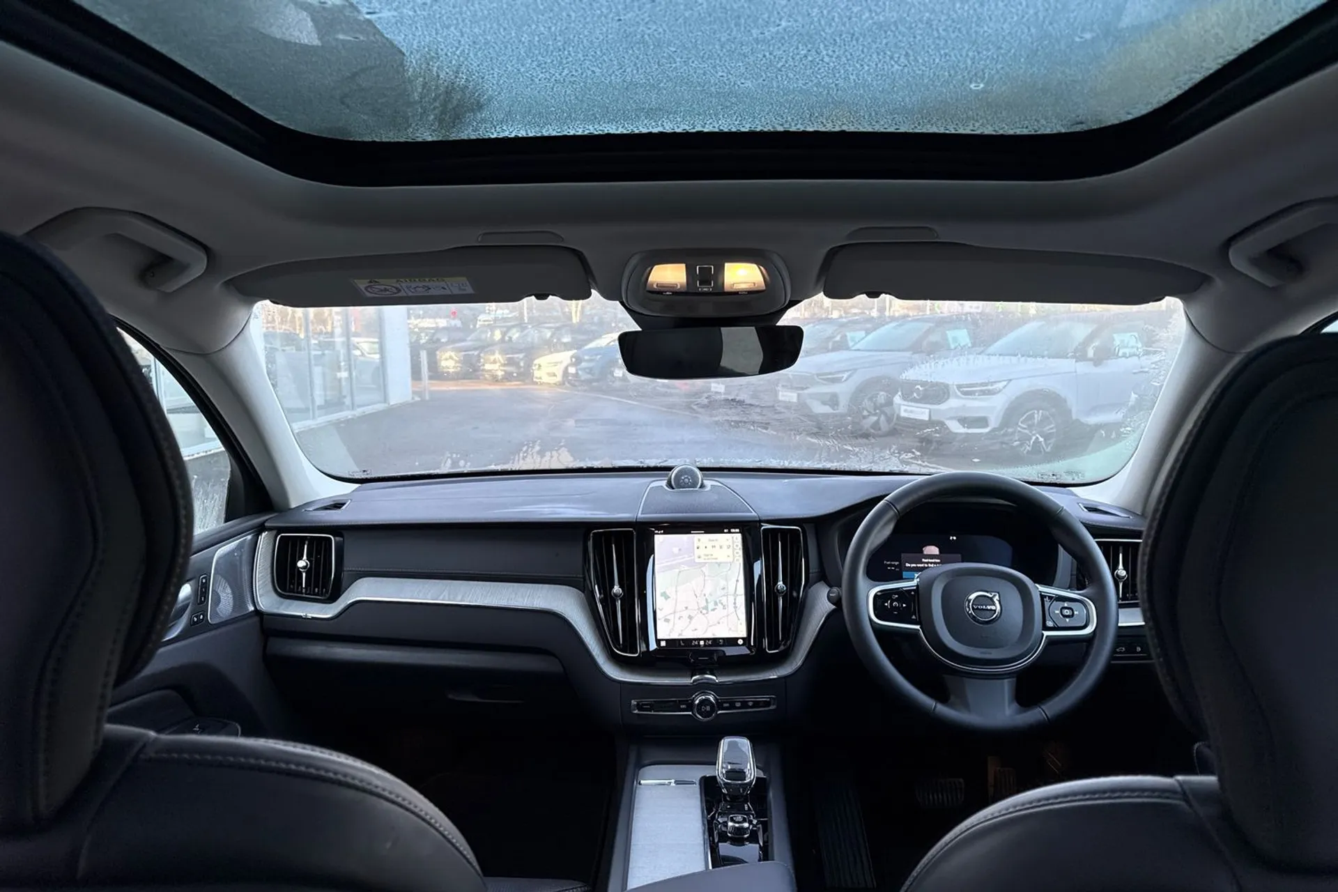 Volvo XC60 thumbnail image number 3