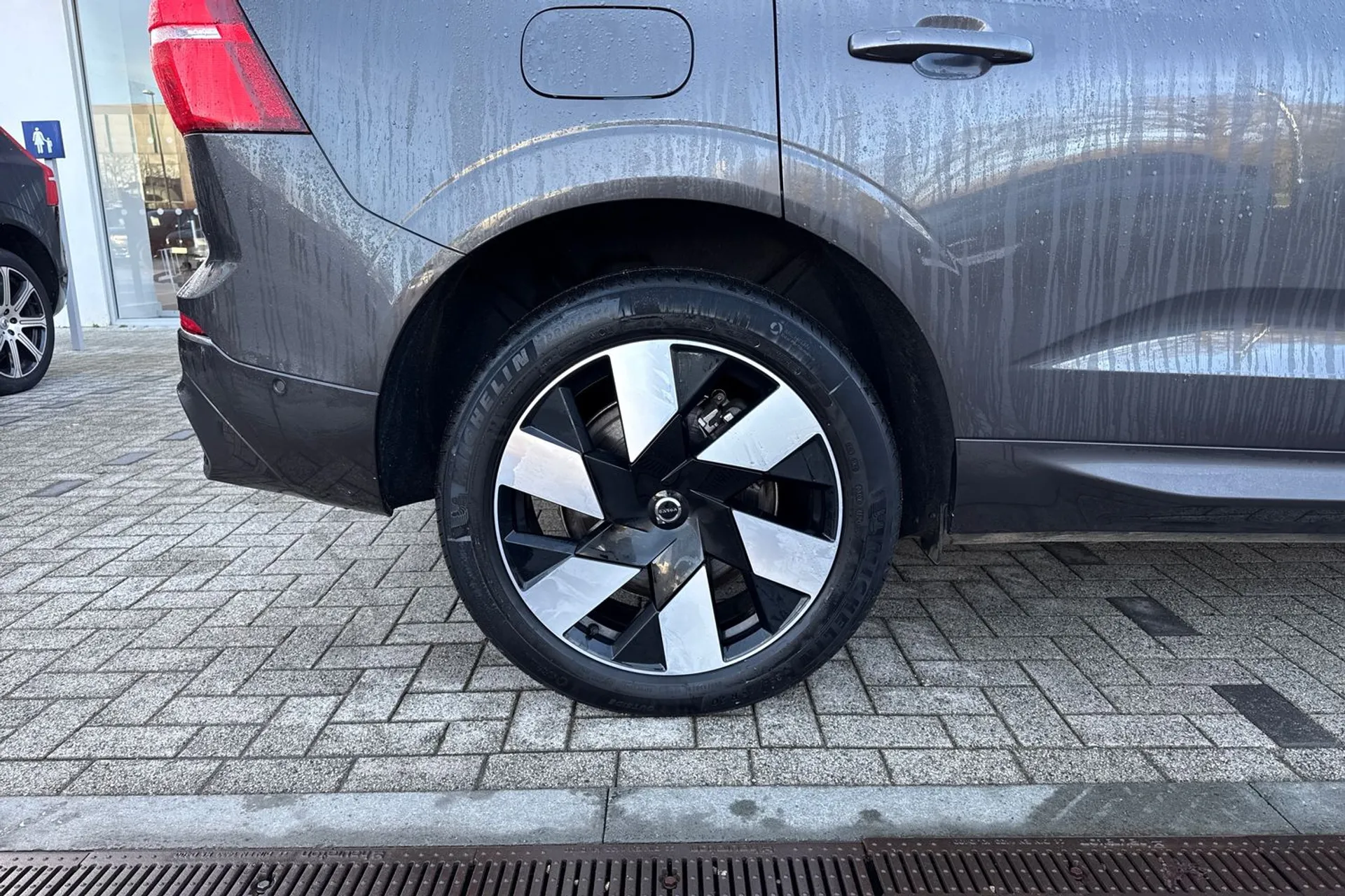 Volvo XC60 thumbnail image number 14