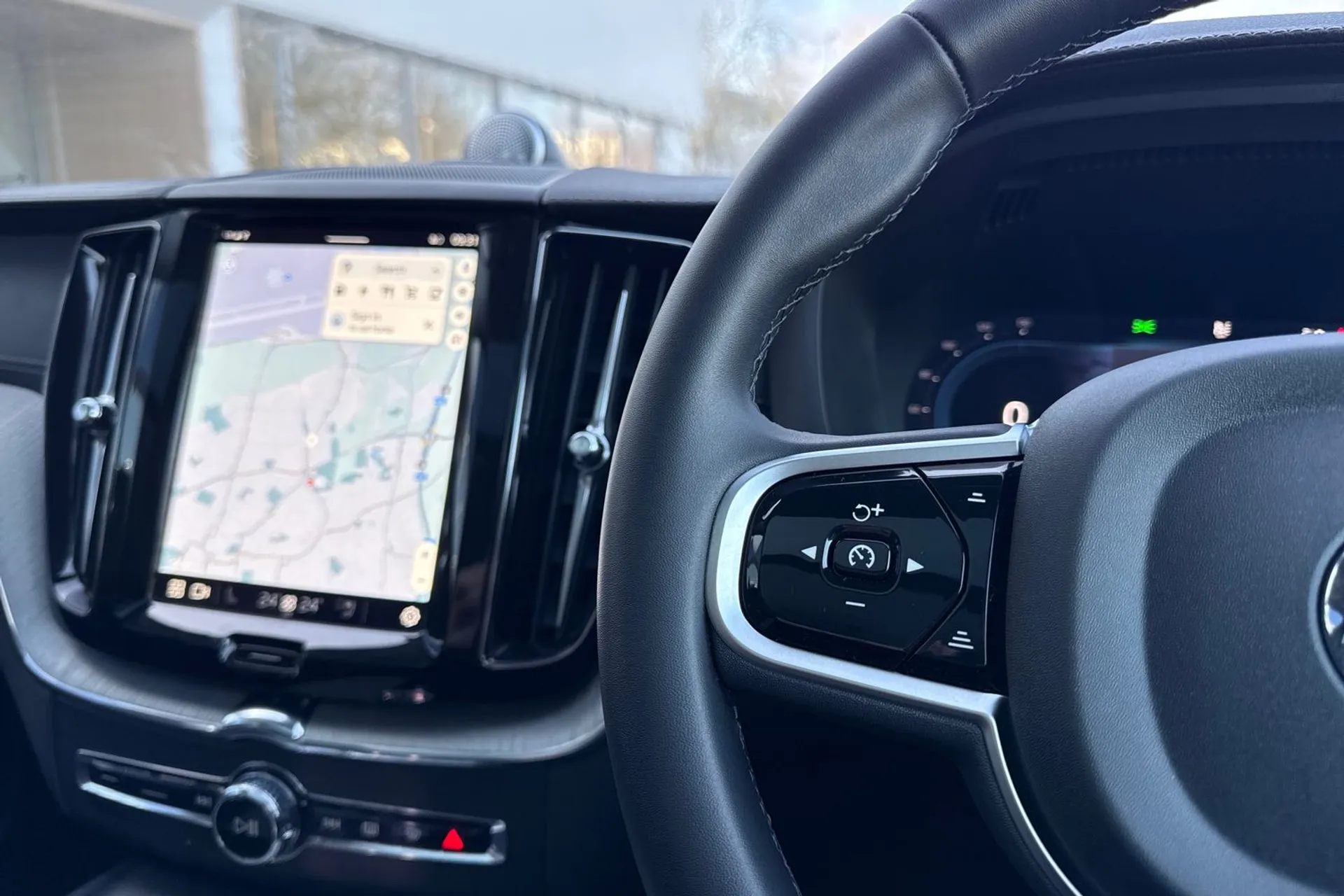 Volvo XC60 thumbnail image number 36