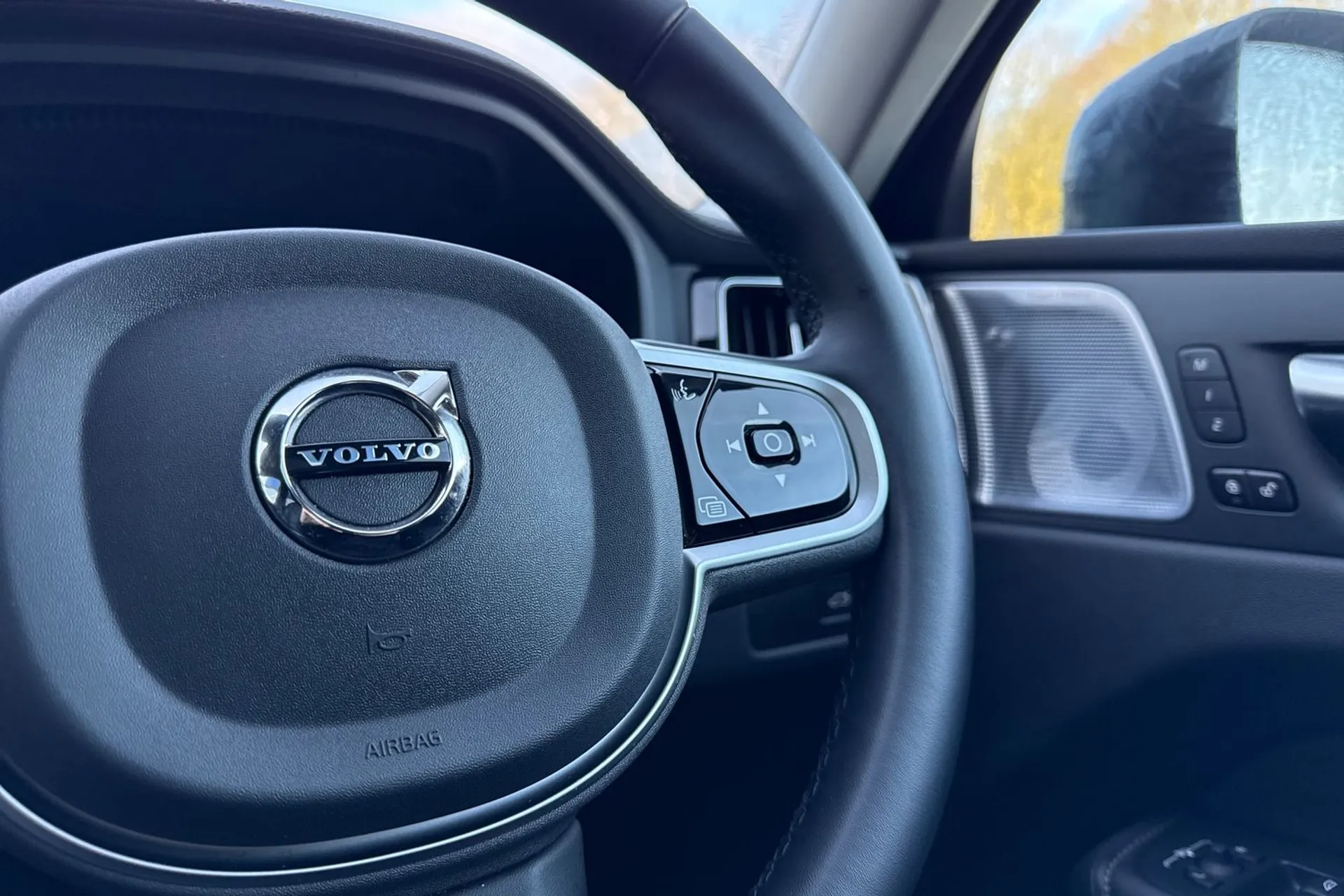 Volvo XC60 thumbnail image number 37