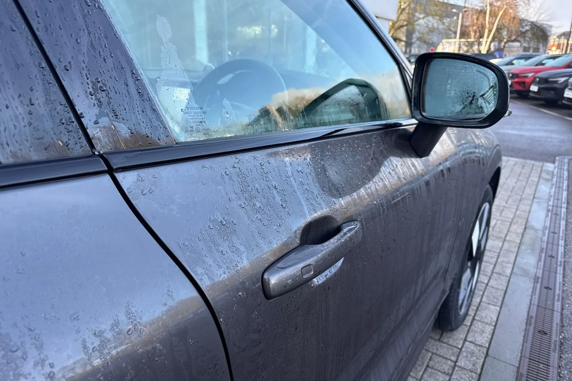 Volvo XC60 thumbnail image number 17