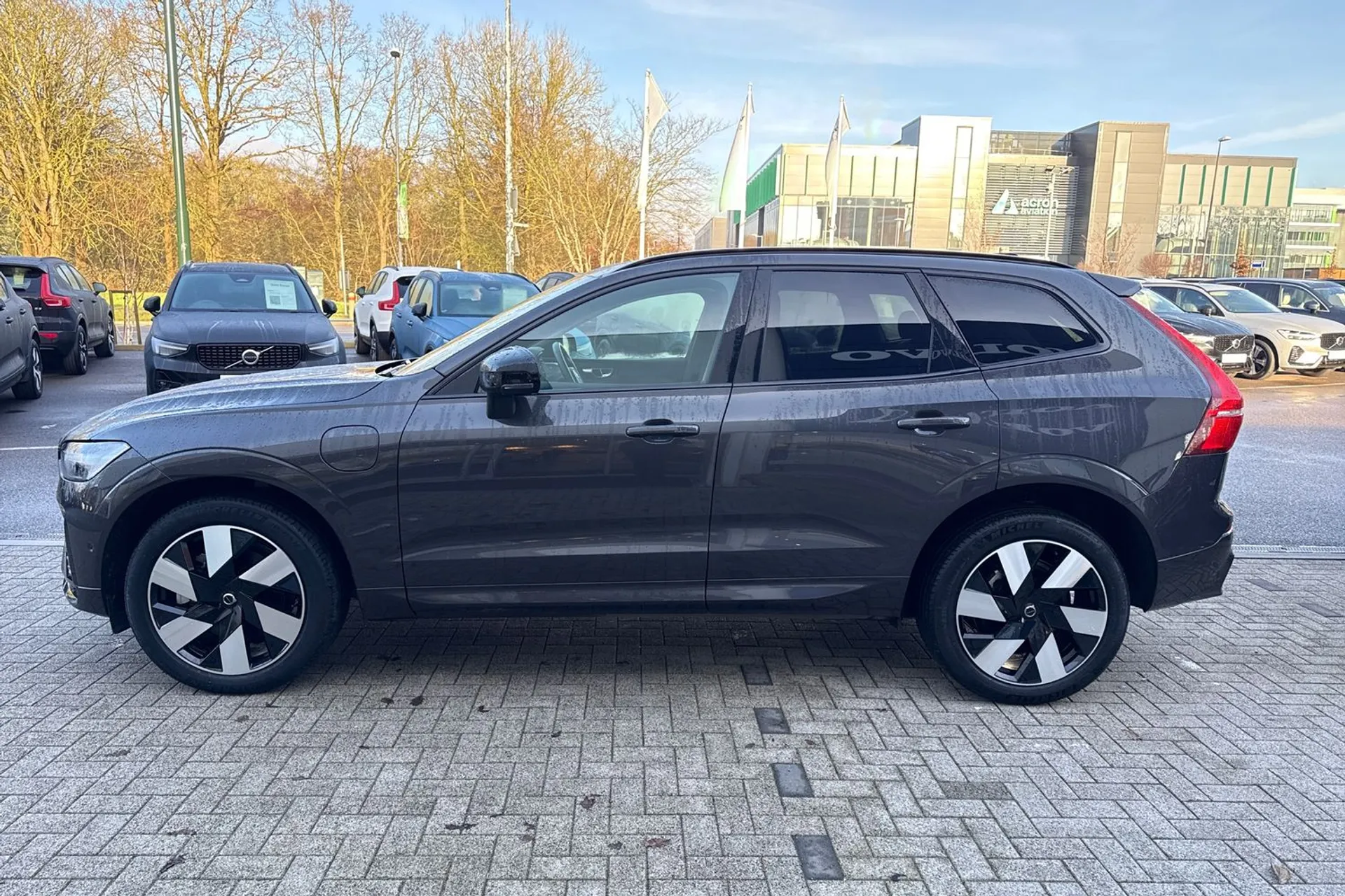 Volvo XC60 thumbnail image number 11