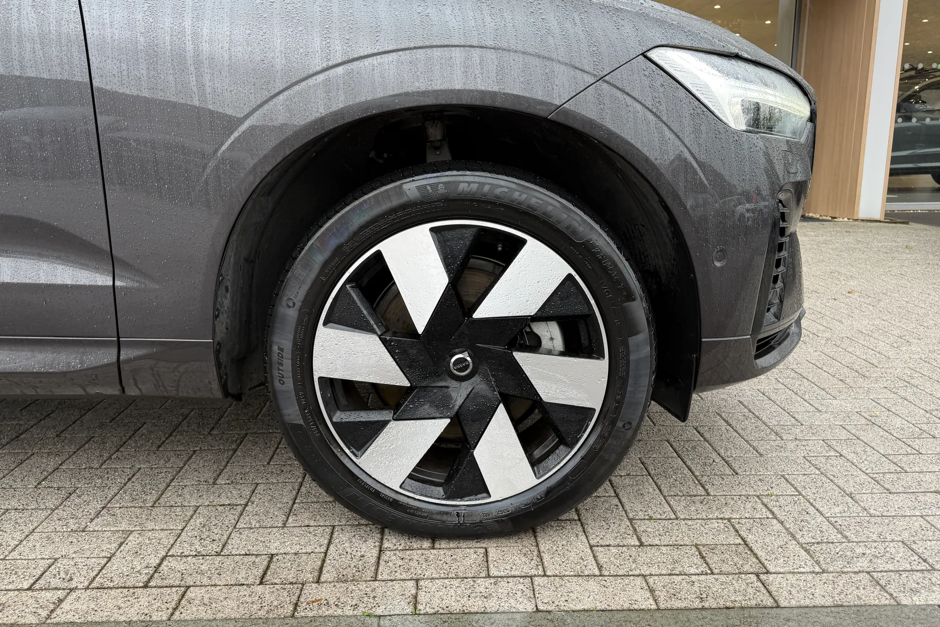Volvo XC60 thumbnail image number 10