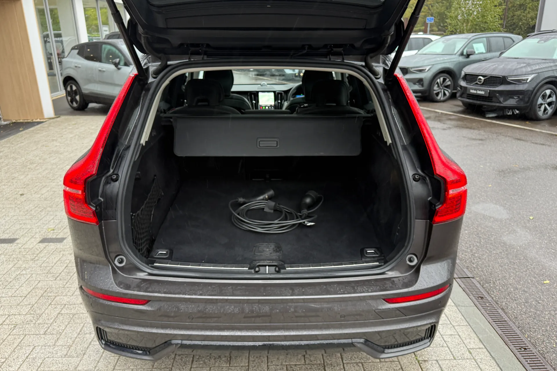 Volvo XC60 thumbnail image number 16