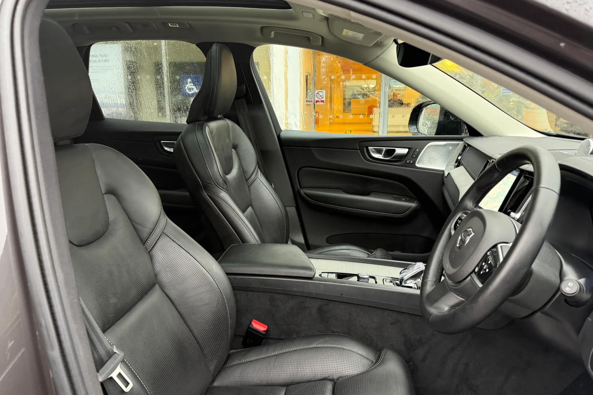 Volvo XC60 thumbnail image number 23