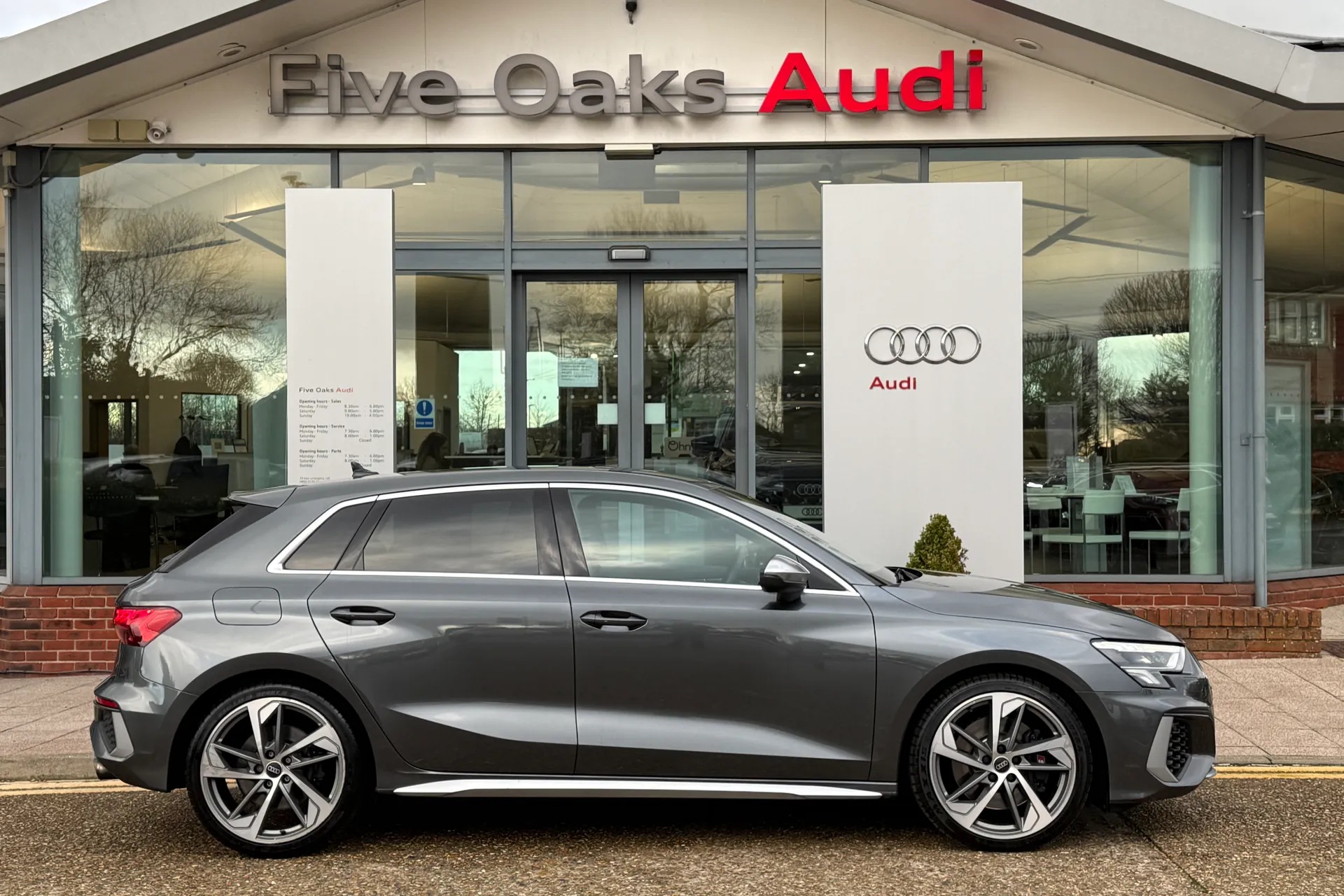 Audi A3 thumbnail image number 2