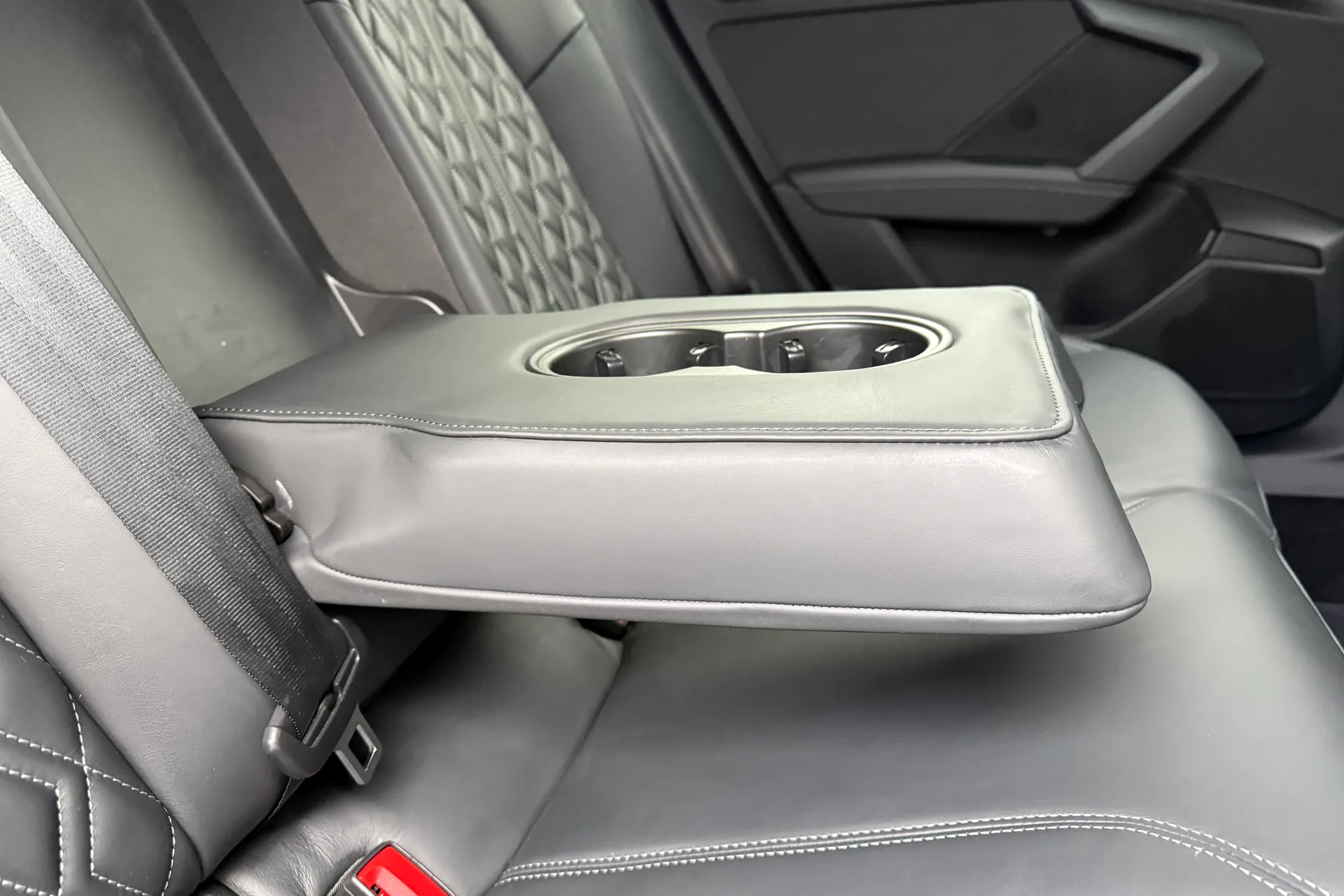 Audi A3 thumbnail image number 41