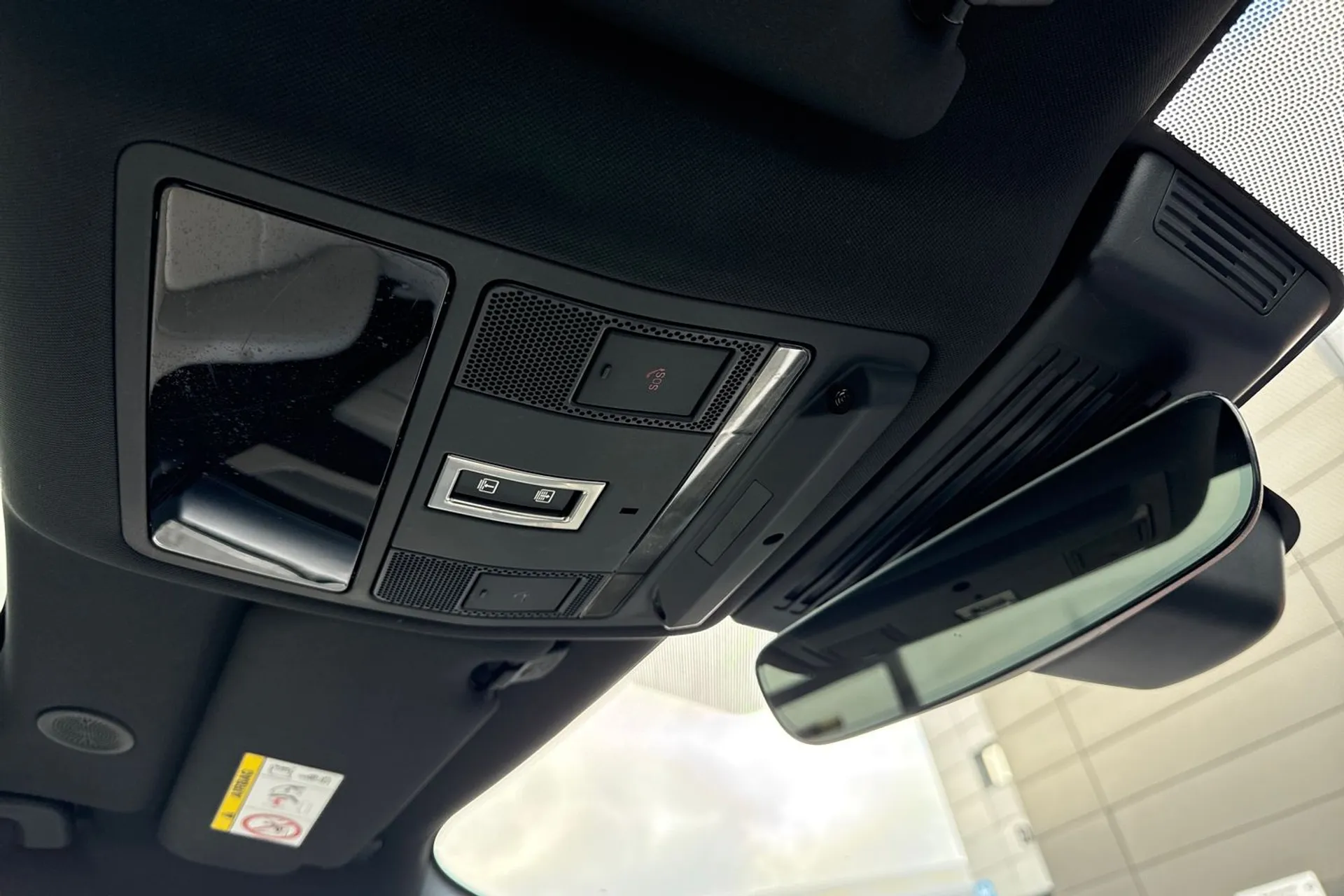 Jaguar F-PACE thumbnail image number 58