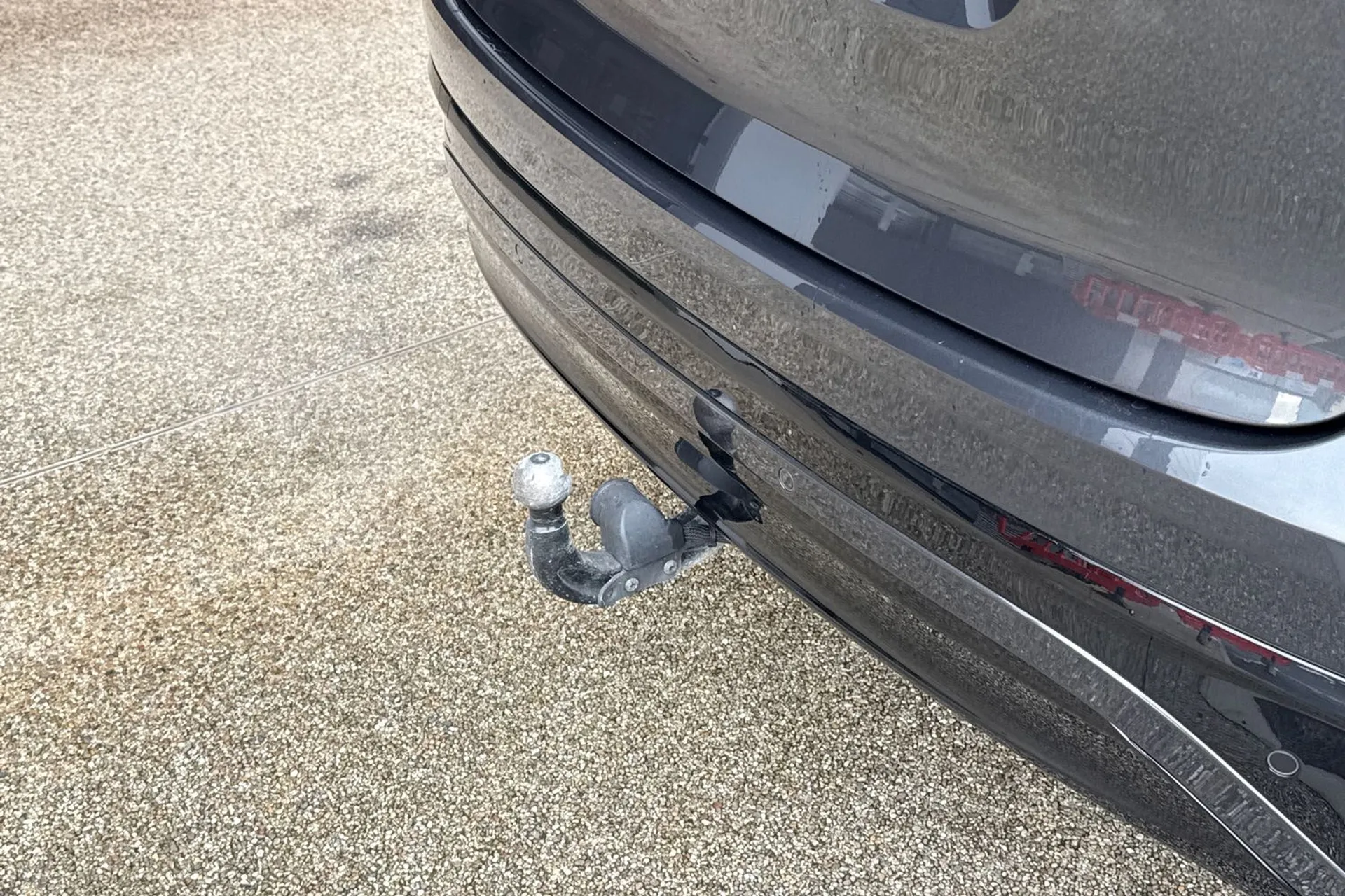 Jaguar F-PACE thumbnail image number 13