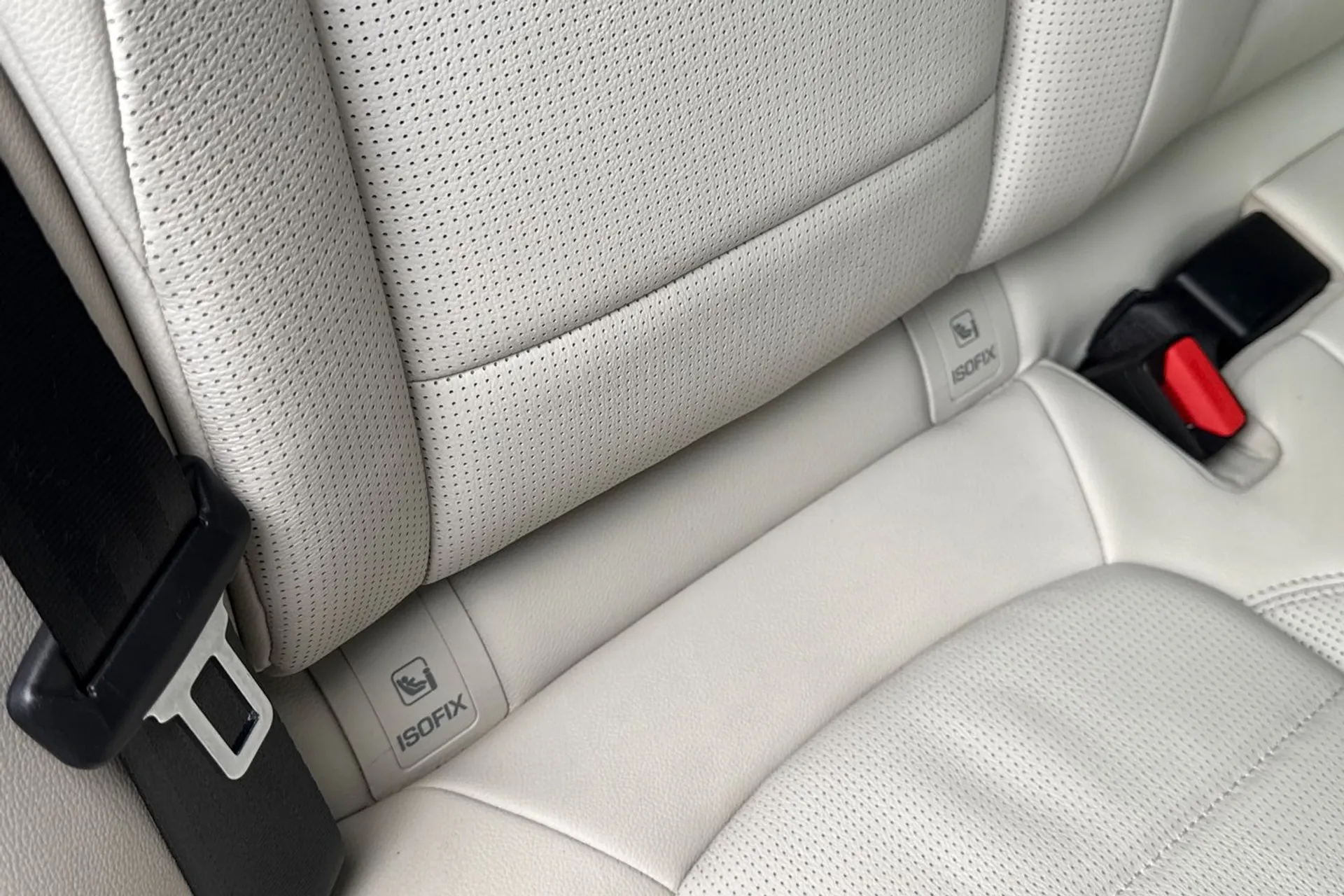 Jaguar F-PACE thumbnail image number 46