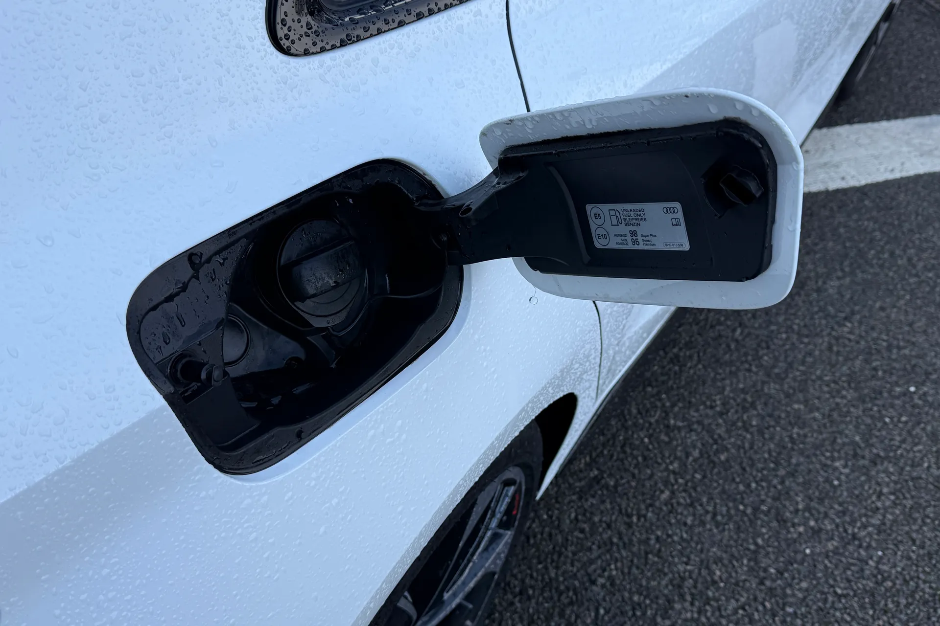 Audi A3 thumbnail image number 31