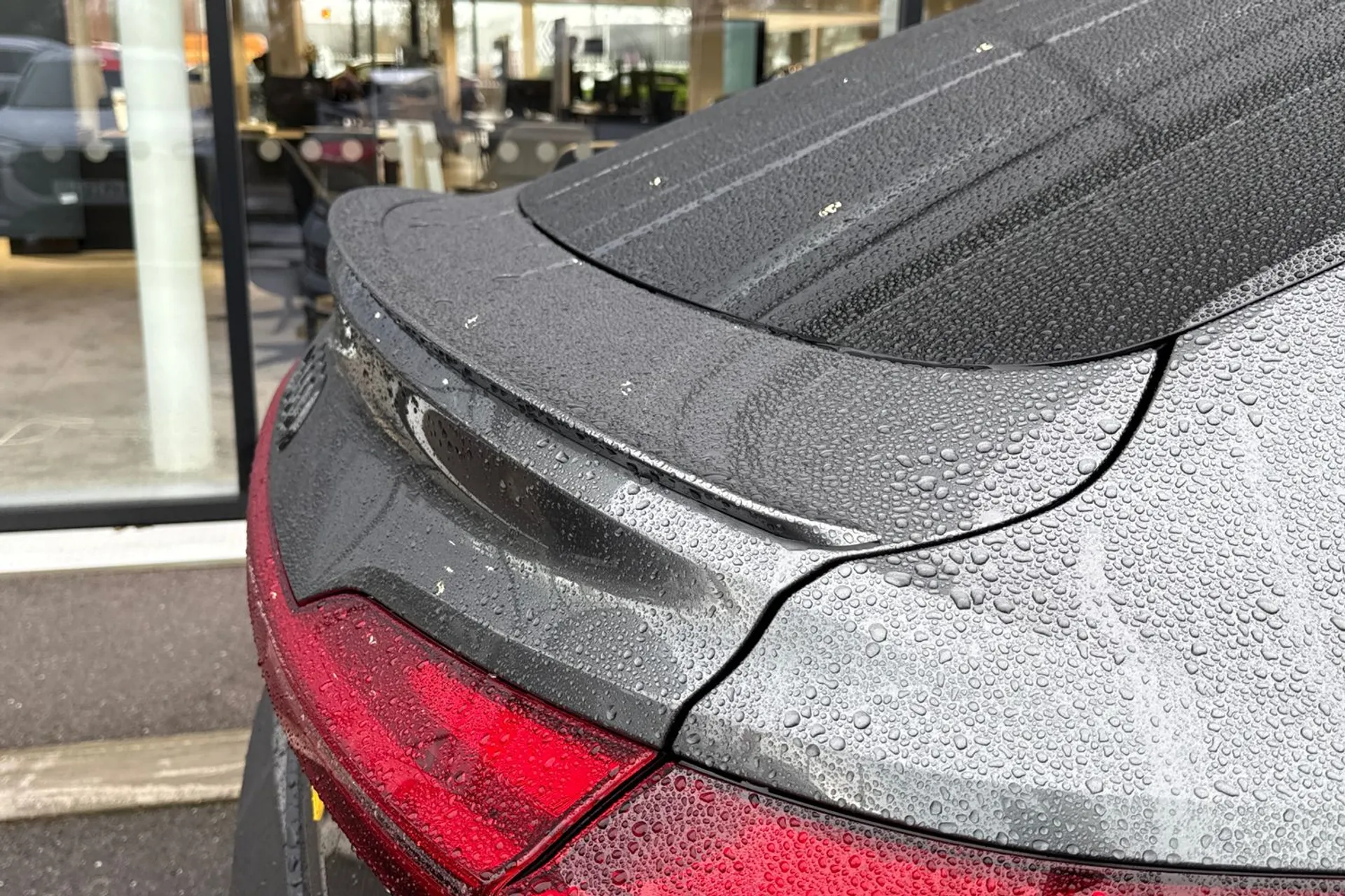 Audi e-tron thumbnail image number 16