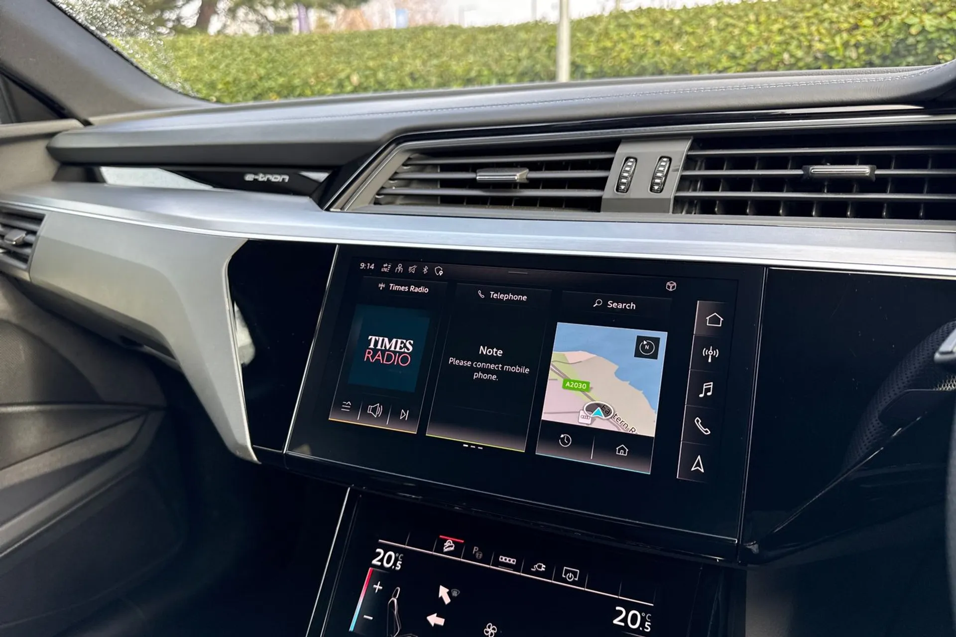 Audi e-tron thumbnail image number 15