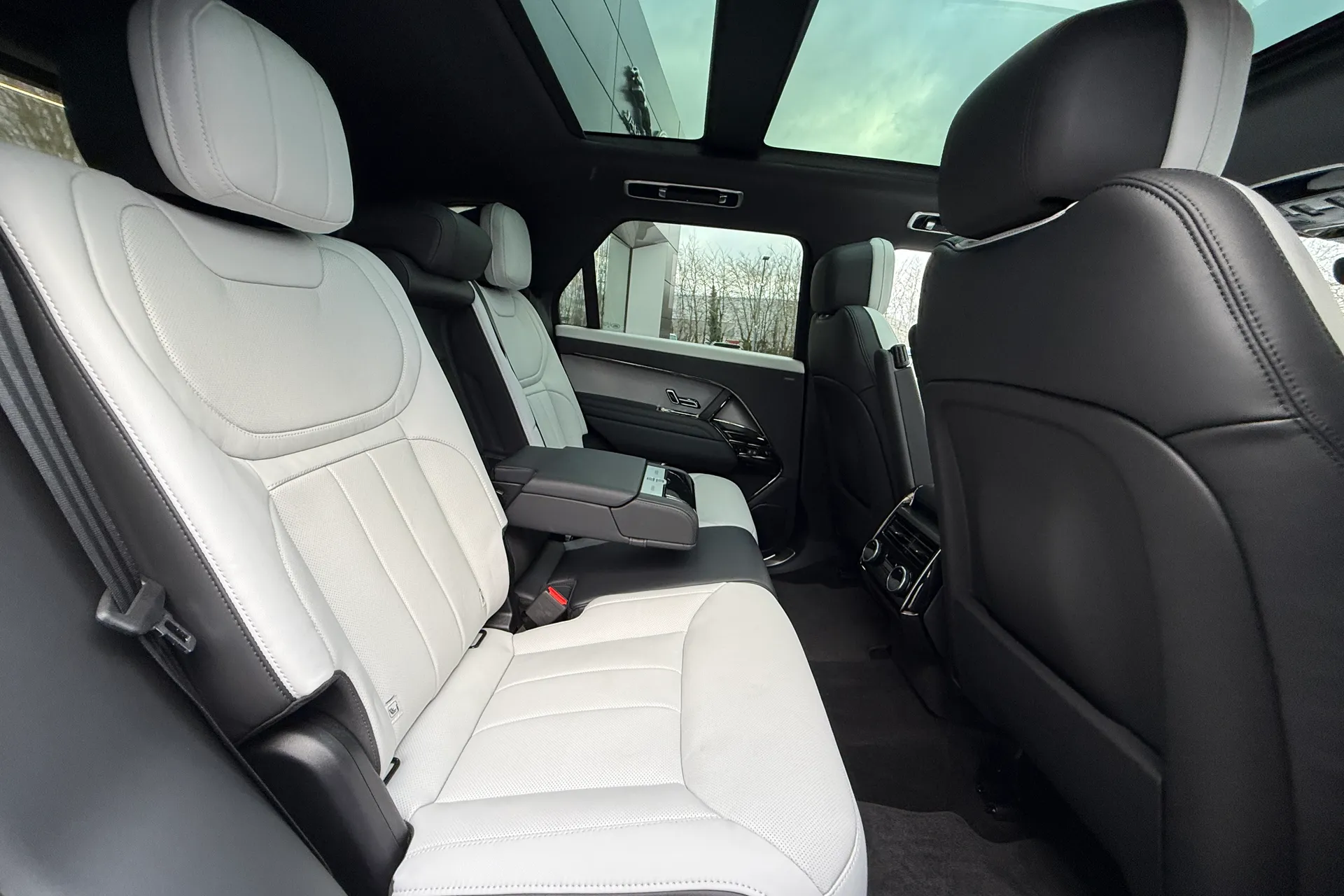 LAND ROVER RANGE ROVER SPORT thumbnail image number 39