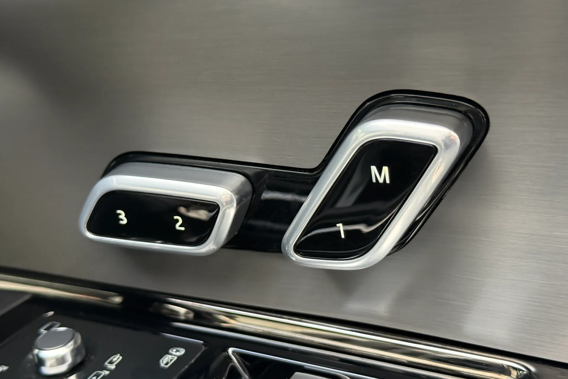 LAND ROVER RANGE ROVER SPORT thumbnail image number 50